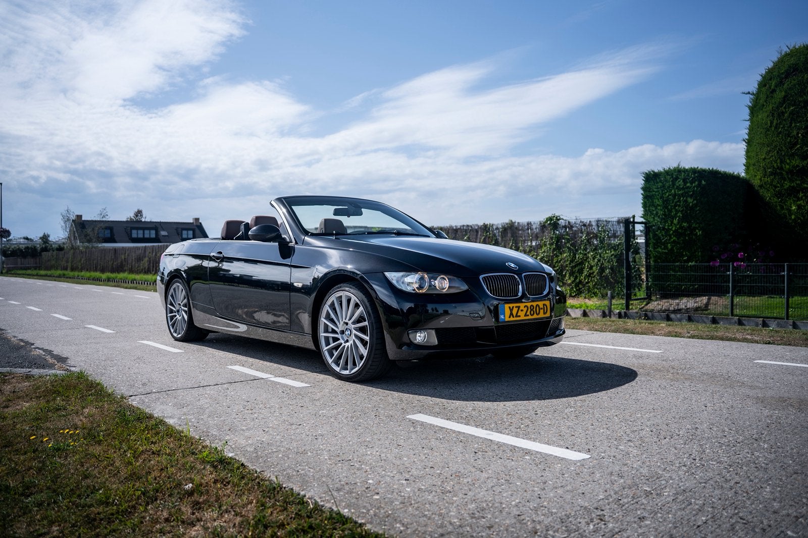 BMW 325i Cabrio / GEREVISEERDE MOTOR / APPLE CARPLAY, 13 km/l, Achterwielaandrijving, Cabriolet, 4 stoelen