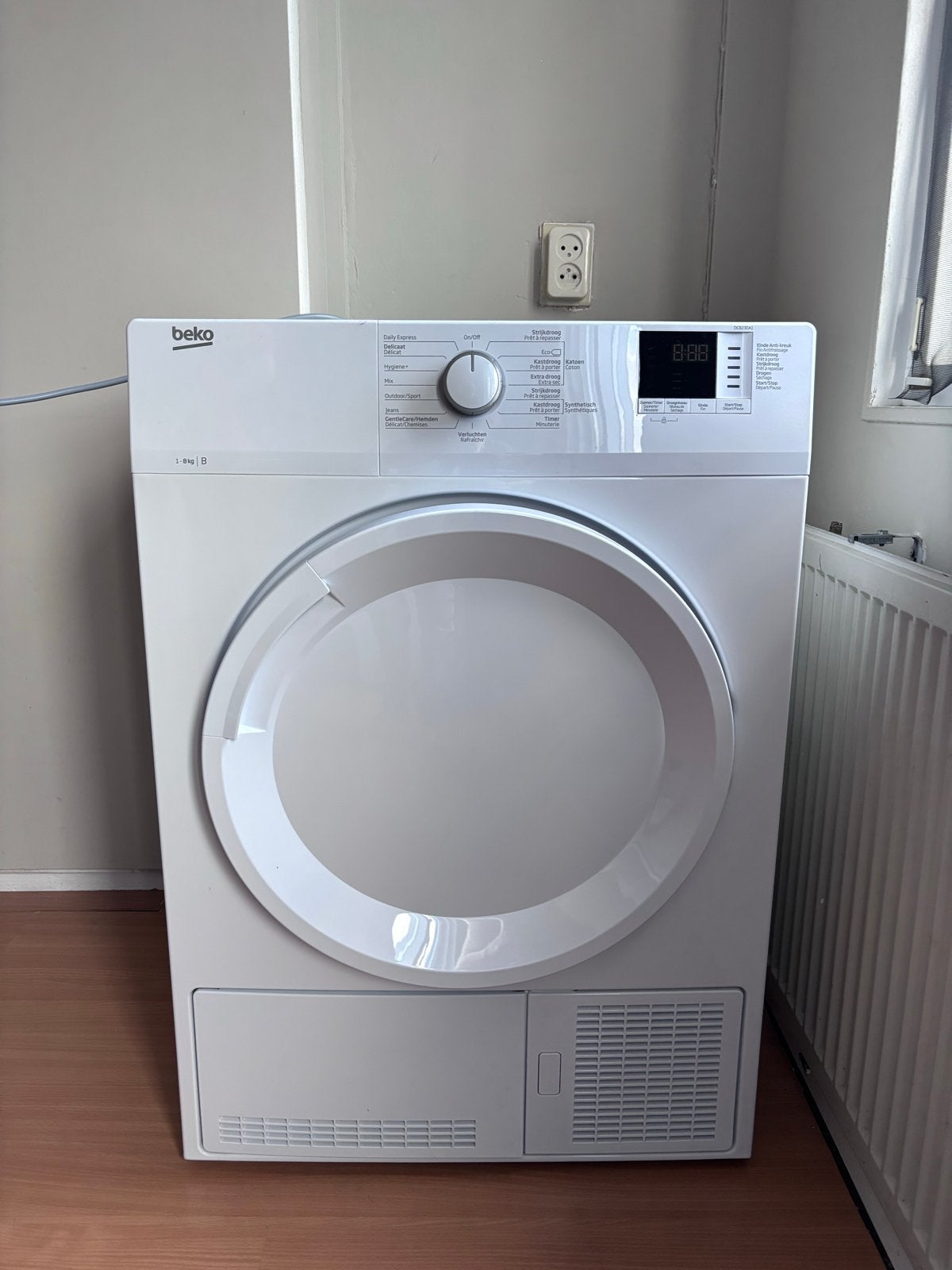 Beko droger - Condensdroger, Ophalen, 8 tot 10 kg, Zo goed als nieuw, Voorlader