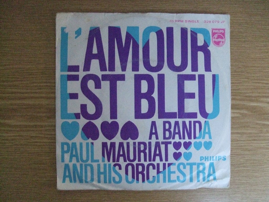 PAUL MAURIAT    L' AMOUR EST BLUE / A BANDA, Ophalen of Verzenden, Zo goed als nieuw, Pop