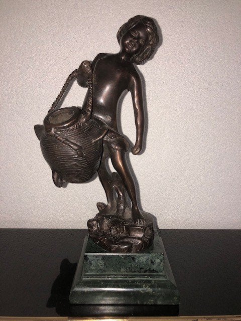 Antiek bronzen beeldje 'de waterdrager', Antiek en Kunst, Ophalen of Verzenden, Brons