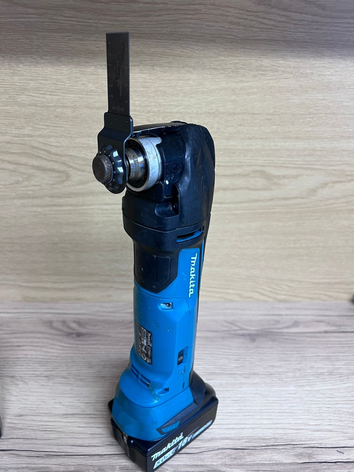 Makita DTM51  - Oscillerende Multi Tool, Gebruikt, Decoupeerzaag, Ophalen of Verzenden, 30 tot 70 mm