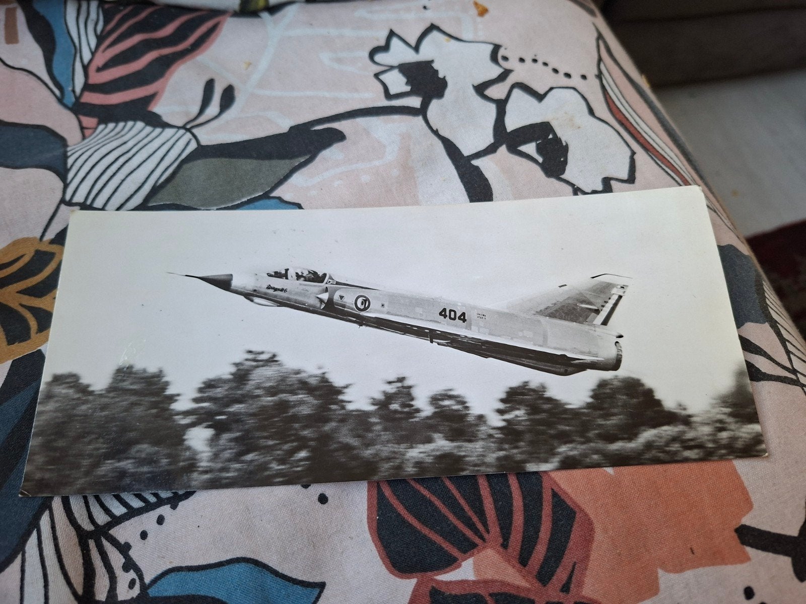 Oude ansichtkaart Mirage III straaljager Frans luchtmacht, Ophalen of Verzenden, 1960 tot 1980, Ongelopen, Voertuig