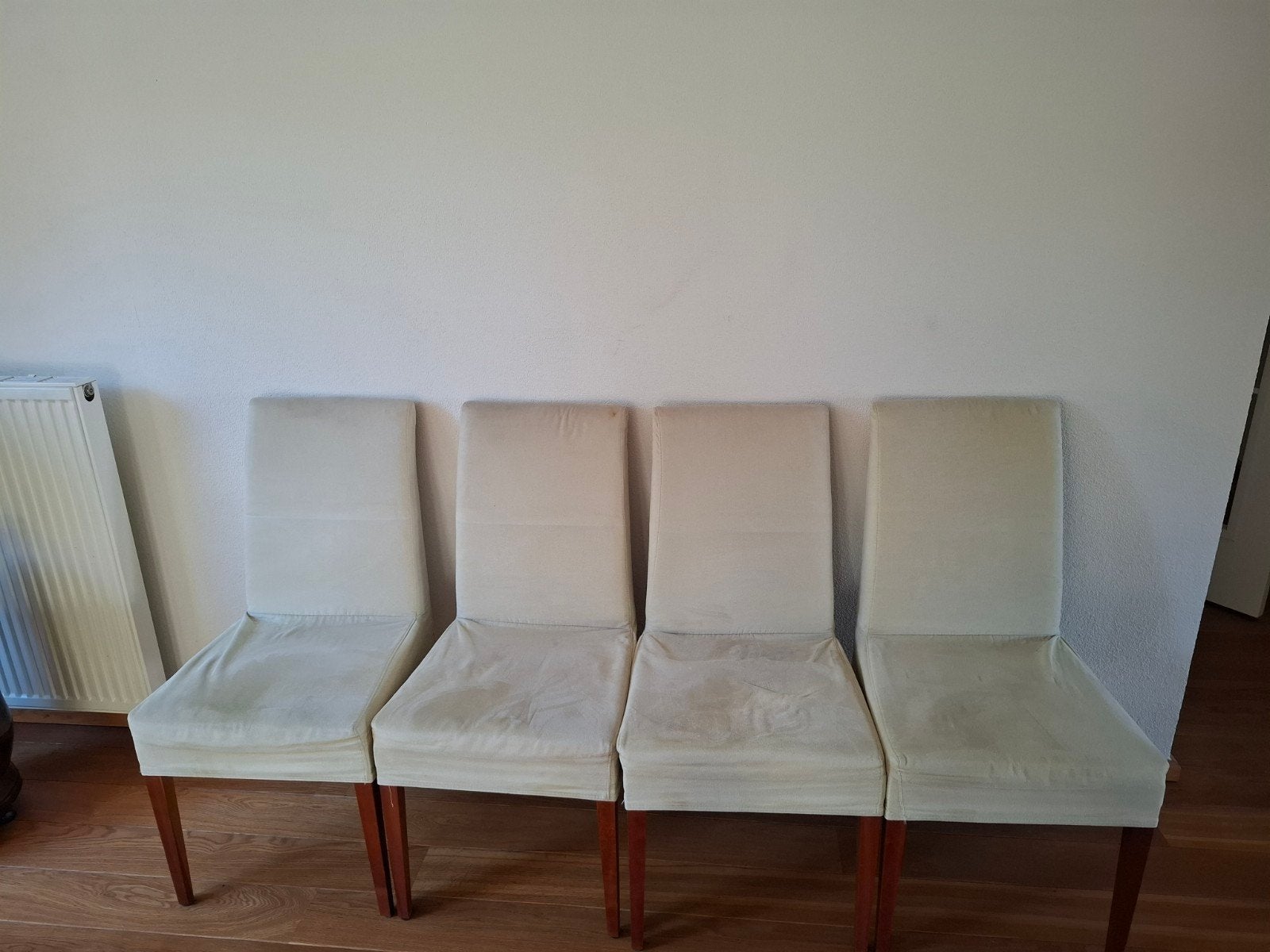 Set van 4 crèmekleurige eetkamerstoelen, Huis en Inrichting, Ophalen, Hout, Gebruikt, Overige kleuren
