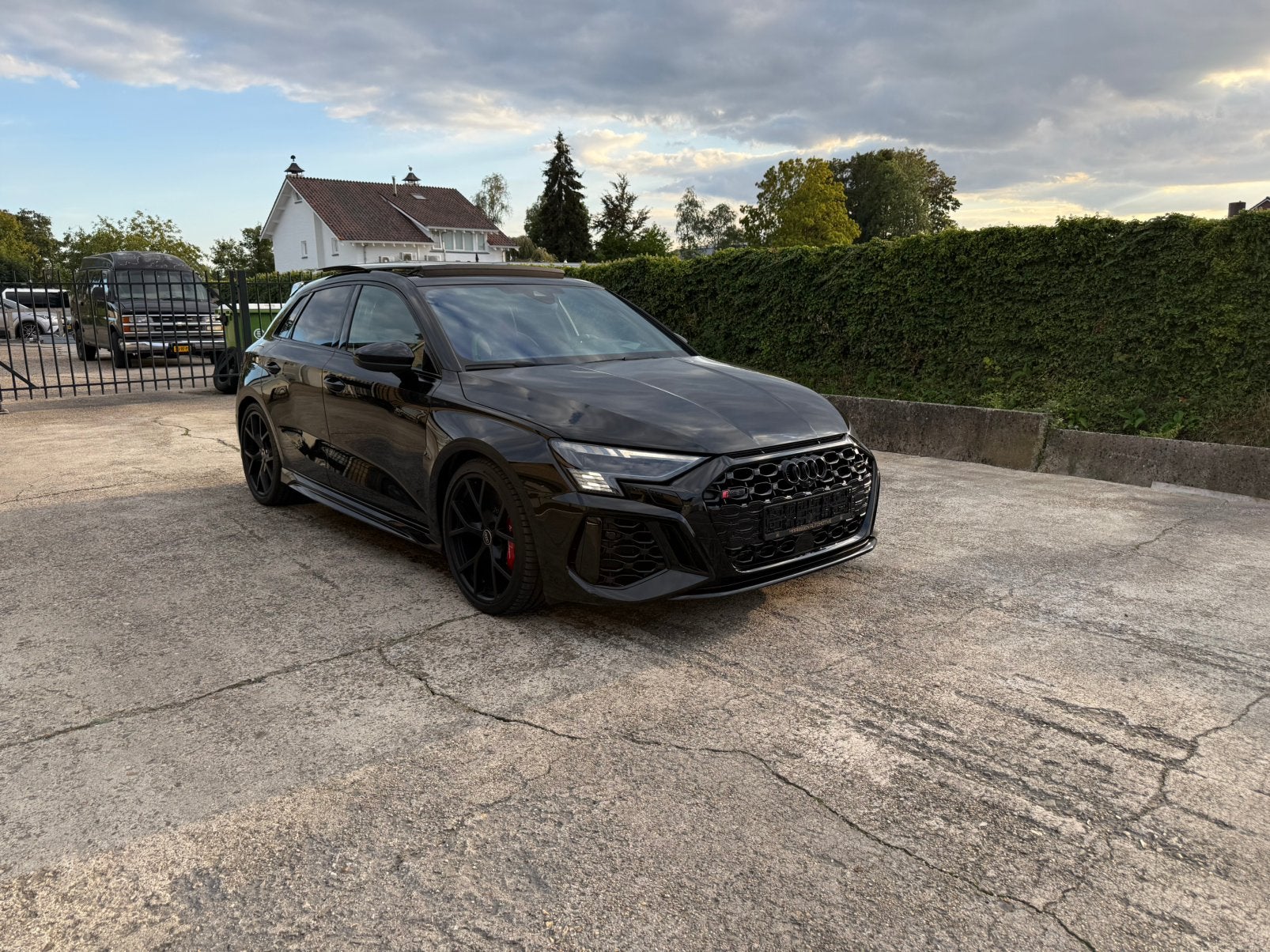 Audi 2.5 TFSI RS3 quattro HULK|KERAMISCHE|PPF|PANO|HUD|B&O, Automaat, RS3, Zwart, Parkeerassistent