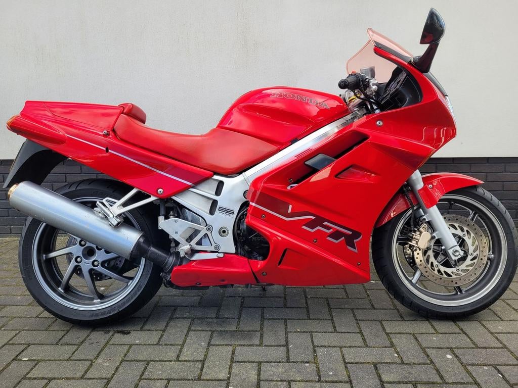 HONDA VFR 750 F (bj 1992) Retro honda voor de liefhebber, Motoren, HONDA, 4 cilinders, Motorrijbewijs A, Bedrijf