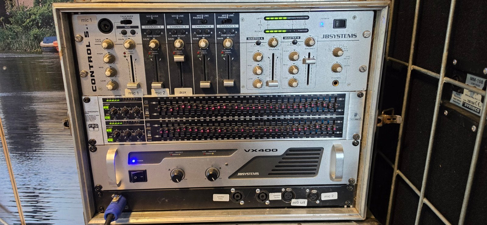 versterker met mengpaneel equalizer en microfoon, Ophalen, Gebruikt, Audio