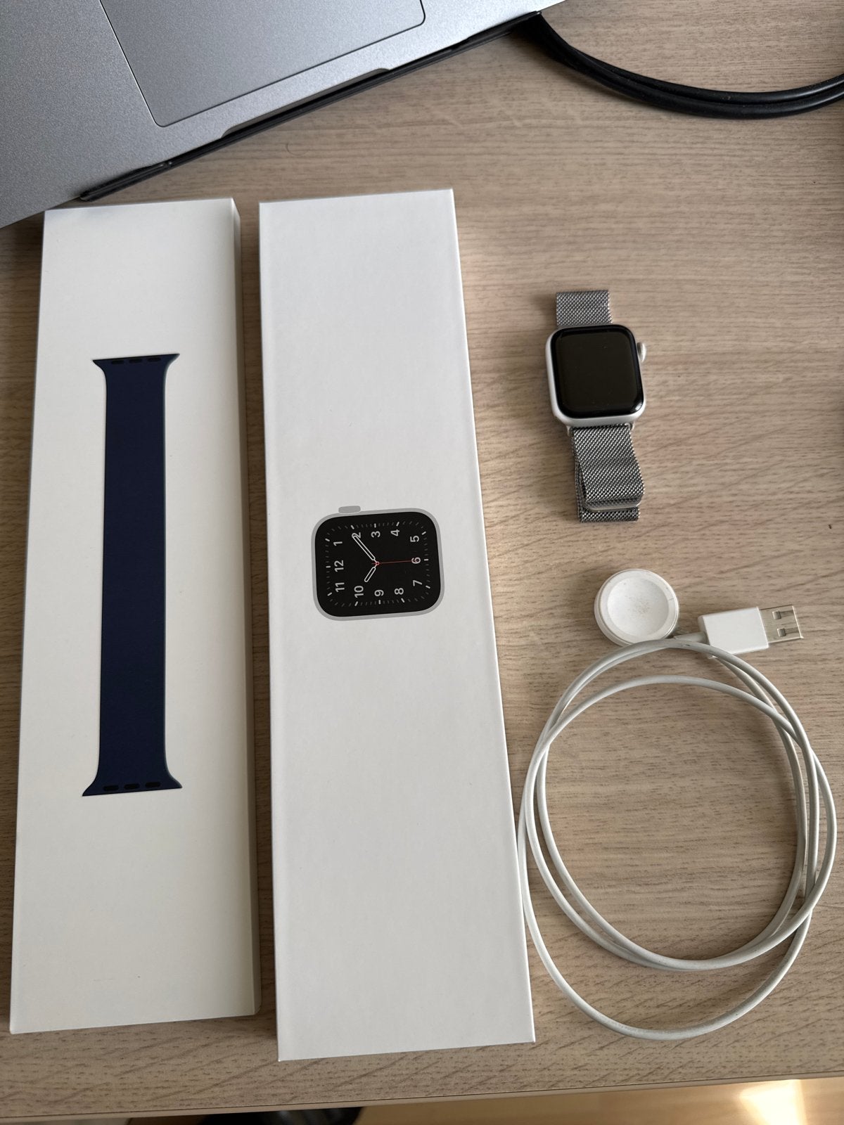 Apple Watch SE 40mm Zilver Aluminium A2351 met bandjes, Hartslag, IOS, Ophalen of Verzenden, Zo goed als nieuw