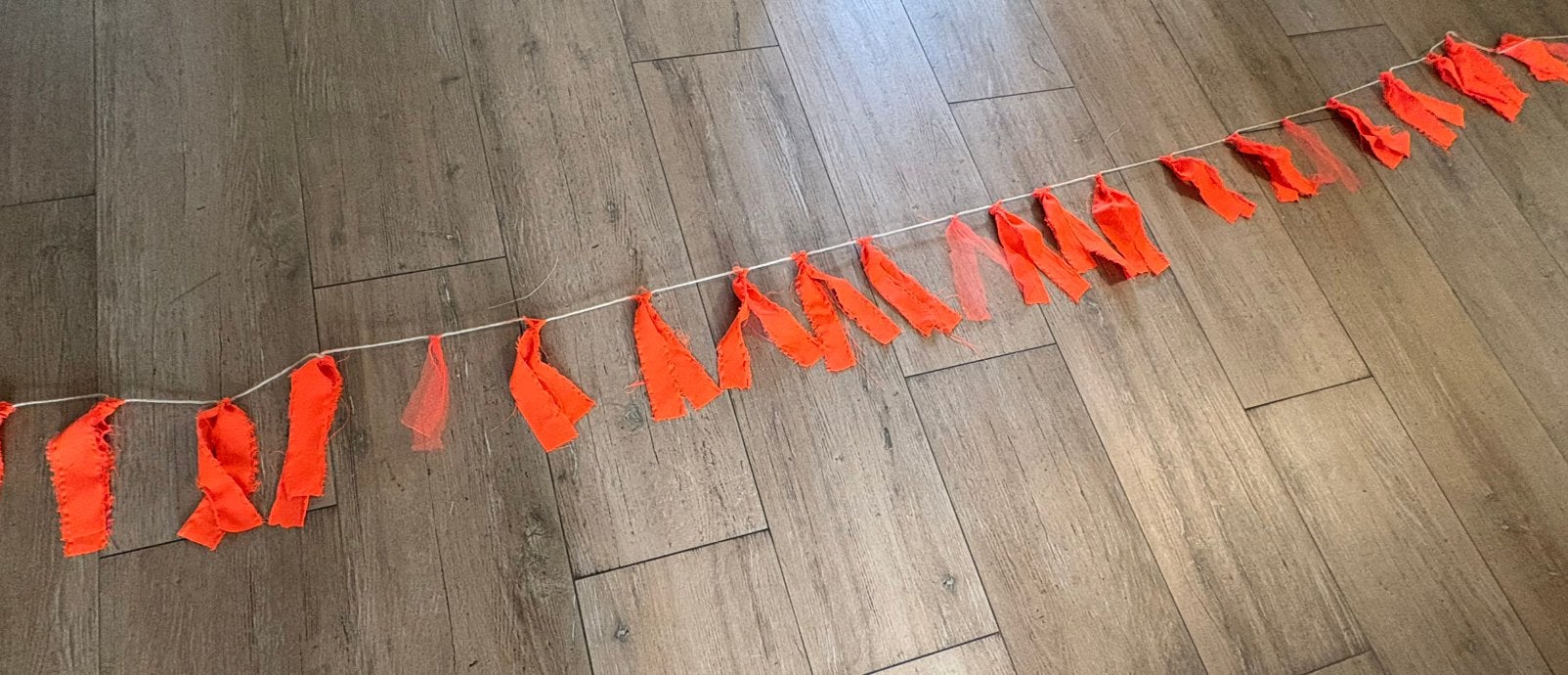 Nieuwe stoffen slinger oranje - 5 meter, Ophalen, Nieuw, Versiering, Abraham of Sarah
