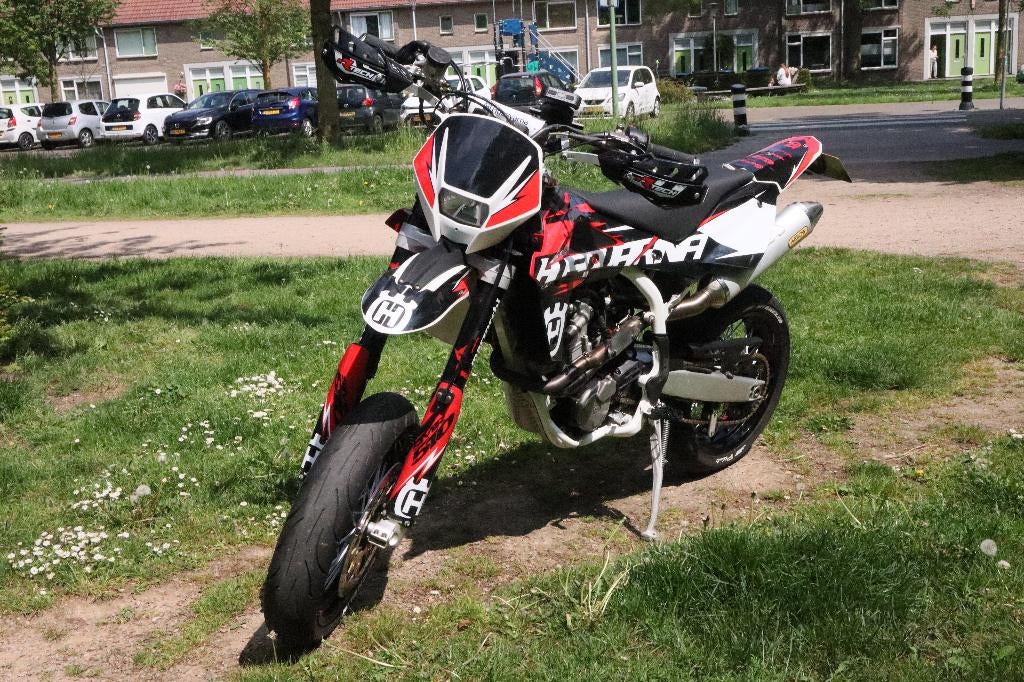 Husqvarna 510 SMR SuperMoto A2, Sportuitlaat, Particulier, Minimaal motorrijbewijs A2, Handgeschakeld