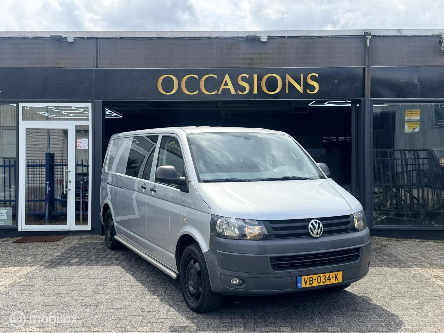 Volkswagen Transporter 2.0 TDI L2H1 DC Comfortlin |PDC|Navi|, Auto's, Bestelauto's, Euro 5, Stof, Gebruikt, 1905 kg