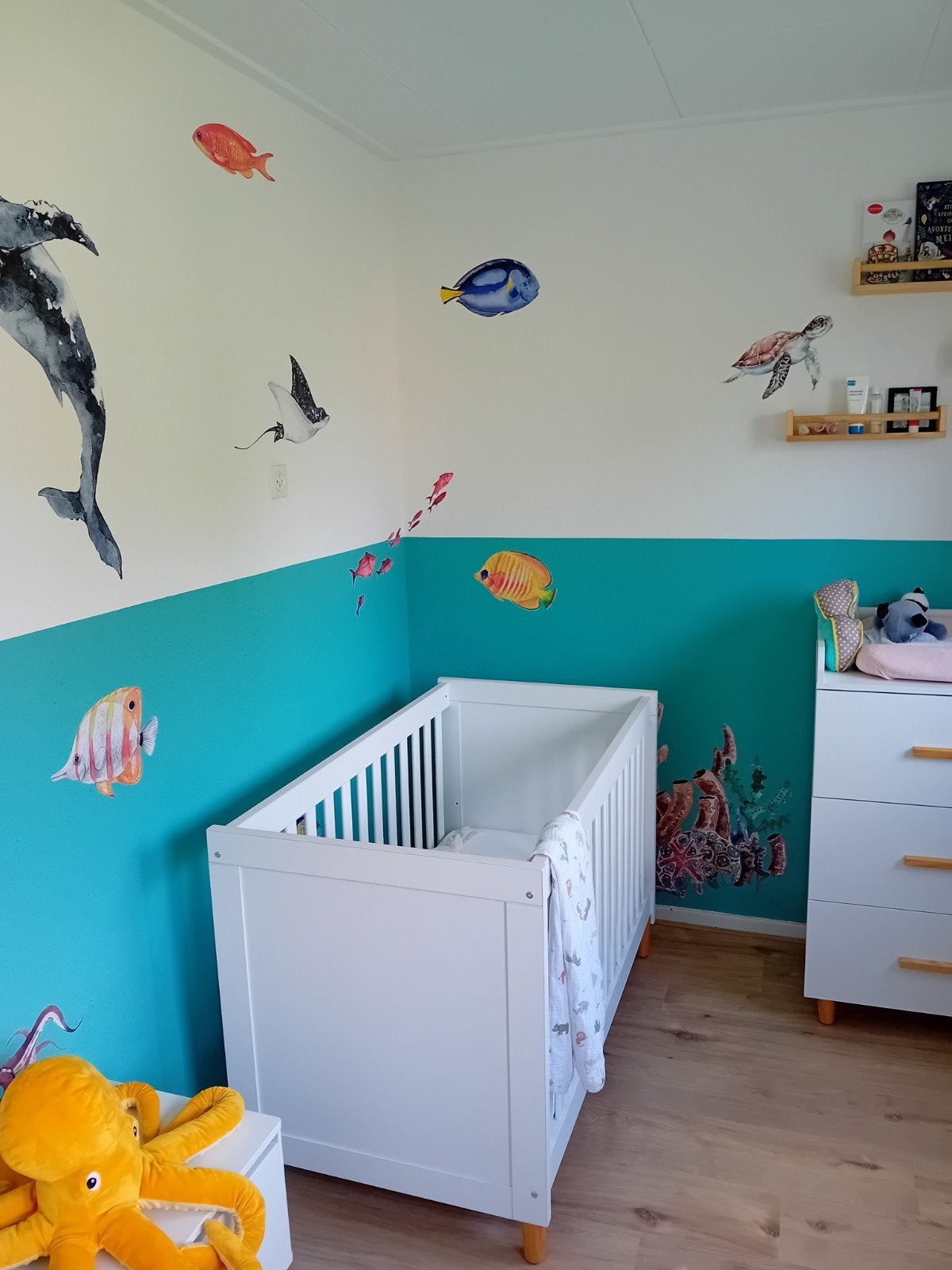 Born Lucky Baby bed / ledikant Stockholm, Ophalen, Zo goed als nieuw, Jongetje of Meisje