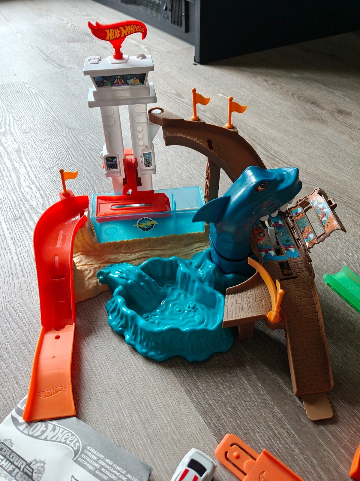 Hot Wheels Sharkport Showdown Baanset met Auto's, Ophalen of Verzenden, Zo goed als nieuw