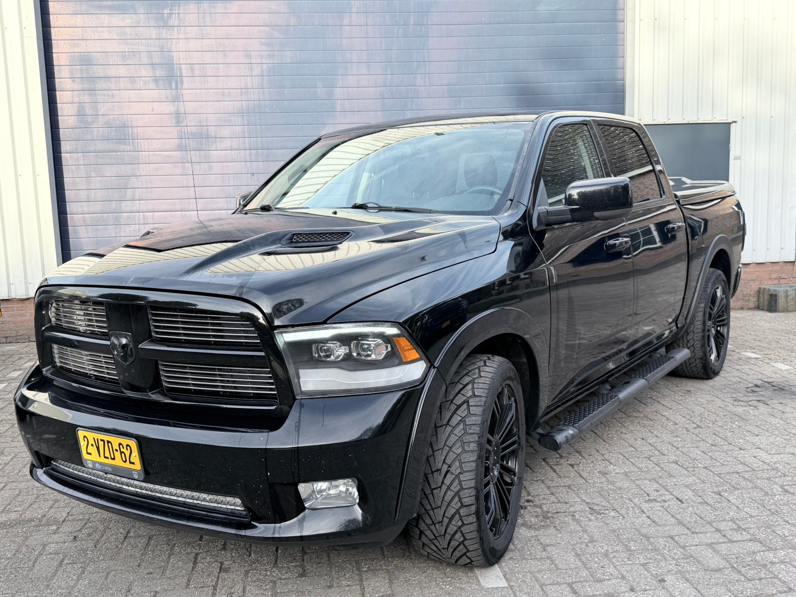 Dodge RAM 4x4 sport Hemi 5.7 2012 LPG, 5654 cc, Origineel Nederlands, Bedrijf, 396 pk