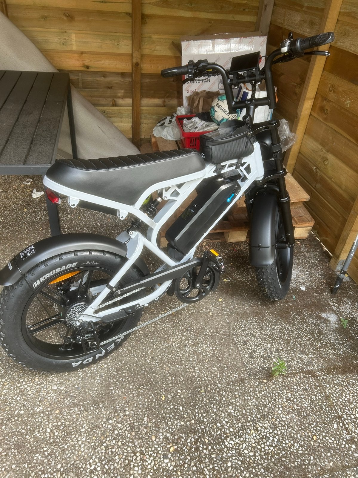 V20 pro, Zo goed als nieuw, 51 tot 55 cm, 30 tot 50 km per accu, Ophalen