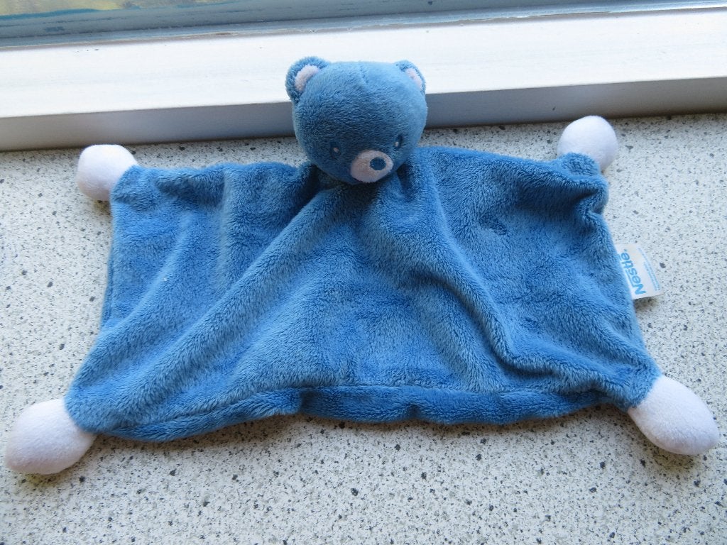 Knuffeldoek Beer Basje blauw velours merk Nestlé, Beer, Blauw, Ophalen of Verzenden, Zo goed als nieuw