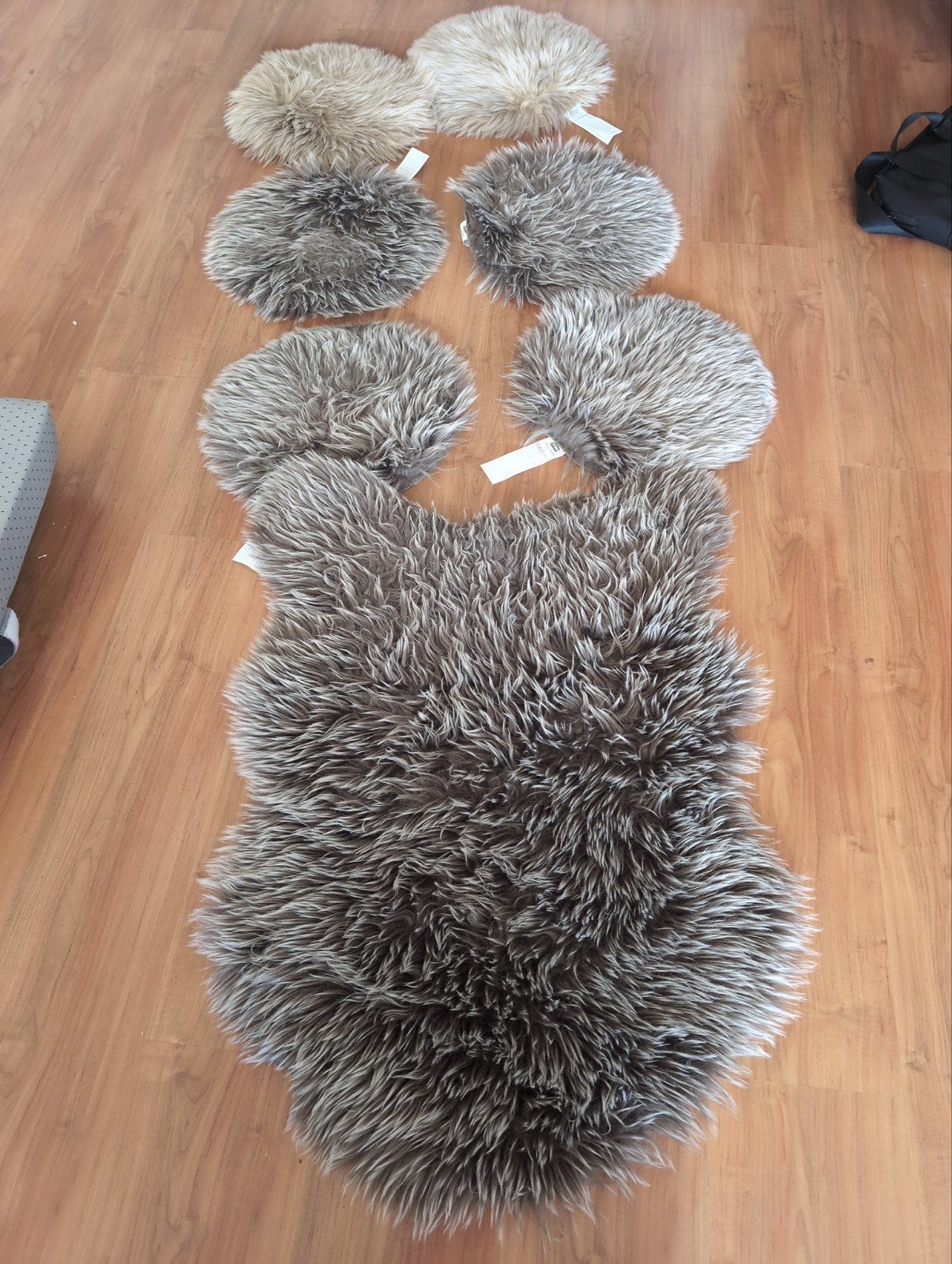 6 chair cushion and 1 faux lamb skin, Huis en Inrichting, Stoffering | Tapijten en Kleden, Ophalen, Minder dan 50 cm, Gebruikt