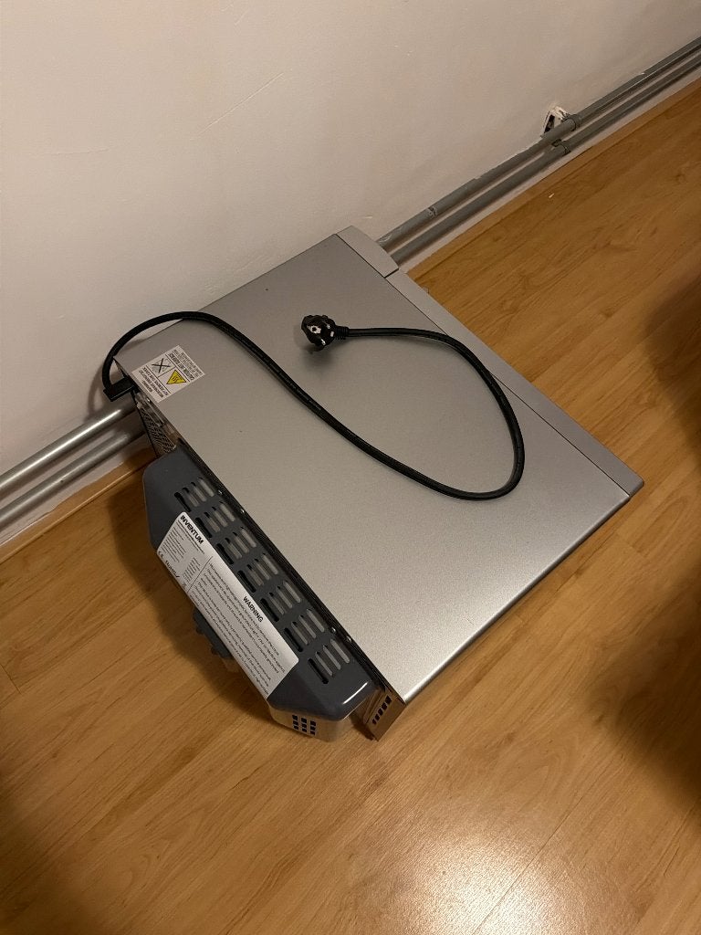 Inventum MN325CS, Witgoed en Apparatuur, Ophalen, Combimagnetron, Gebruikt, Draaiplateau