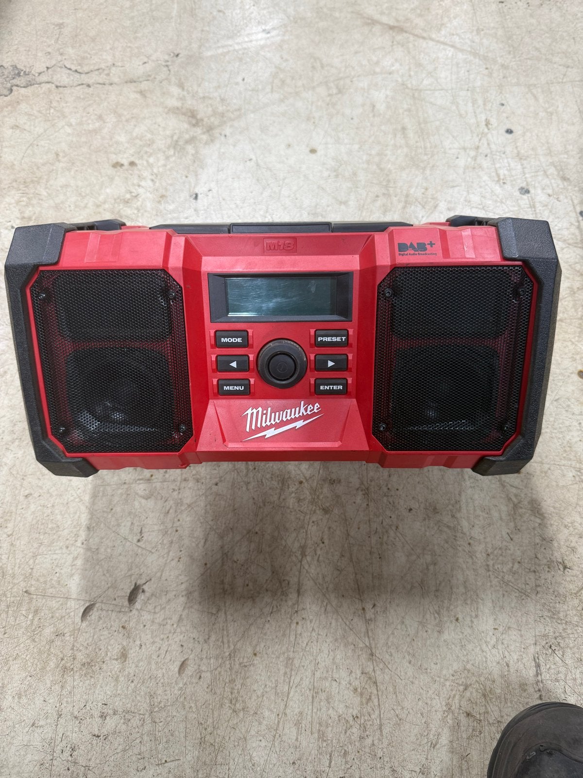 Milwaukee M18 JSRDAB+ Bouwradio - Zeer weinig gebruikt, Audio, Tv en Foto, Radio's, Ophalen of Verzenden, Zo goed als nieuw, Bouwradio