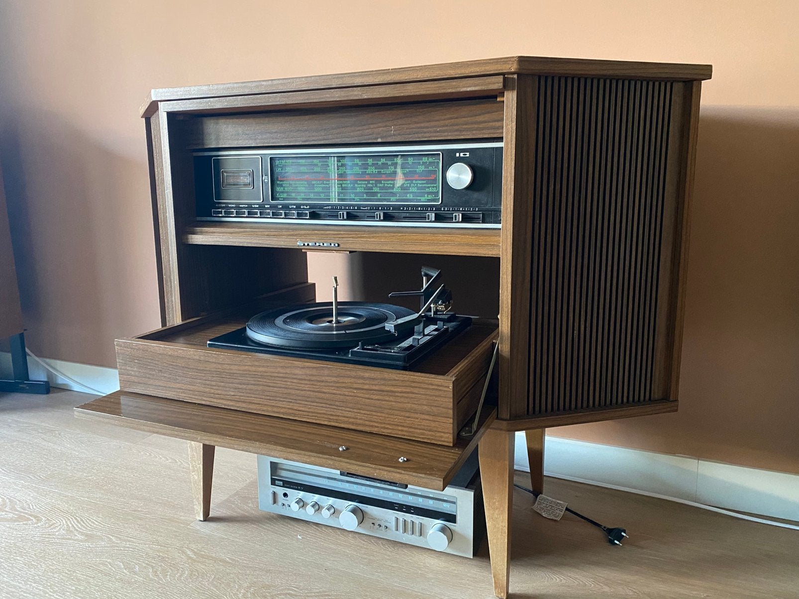 Vintage radiomeubel, platenspeler kast, Ophalen