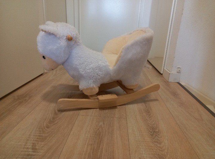 hobbelpaard lammetje voor baby's en peuters, Ophalen, Gebruikt, Jongen of Meisje