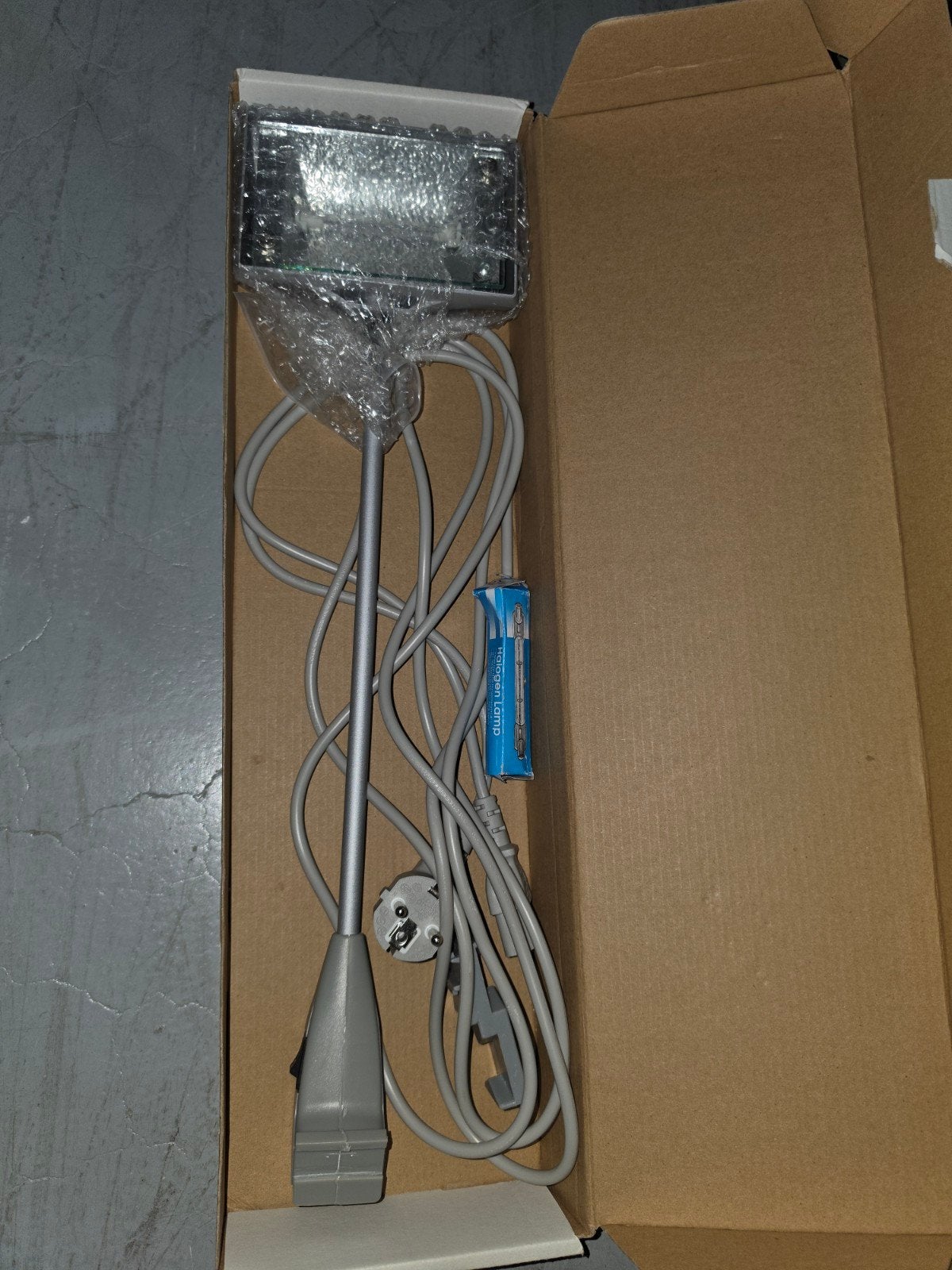 4x Halogeenlampen met snoer en stekker, Ophalen