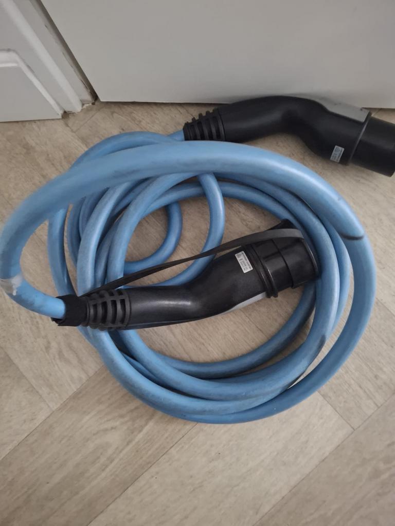 BMW Laadkabel Type 2 (Blauw), Auto diversen, Laadpalen, Ophalen of Verzenden, Zo goed als nieuw