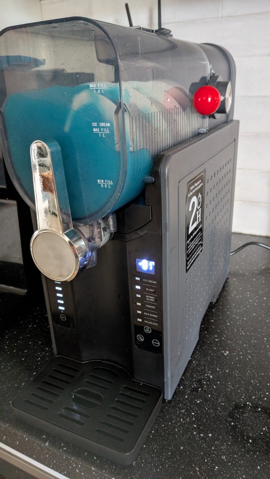Slushy Maker - slush machine, Witgoed en Apparatuur, IJsmachines, Ophalen, Gebruikt, Zelfvriezend