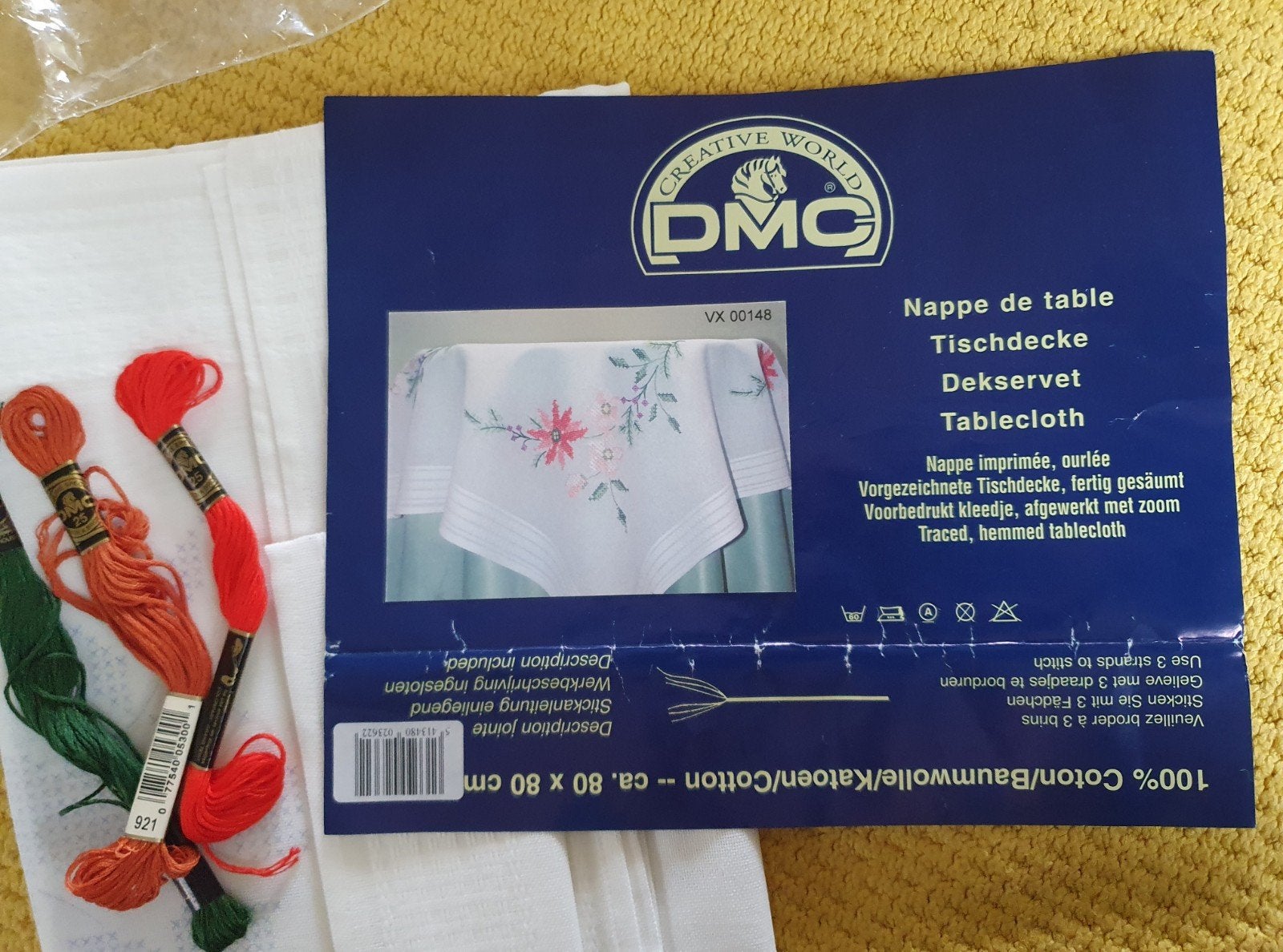 DMC voorbedrukt bloemen tafelkleed 80 x 80 cm, Verzenden, Handborduren, Borduurpakket