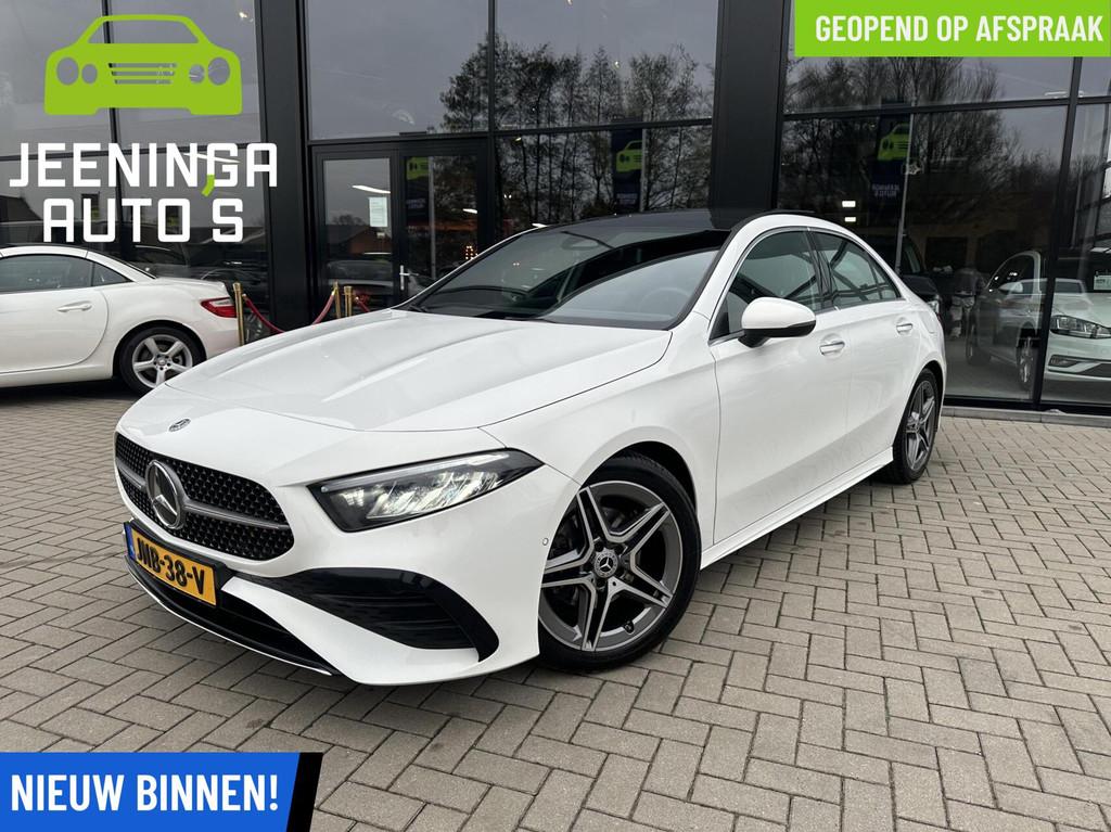 Mercedes A-klasse 180 AMG Line|Distronic|Pano|18"AMG-wielen|, Auto's, Gebruikt, 11 pk, Wit, Bedrijf