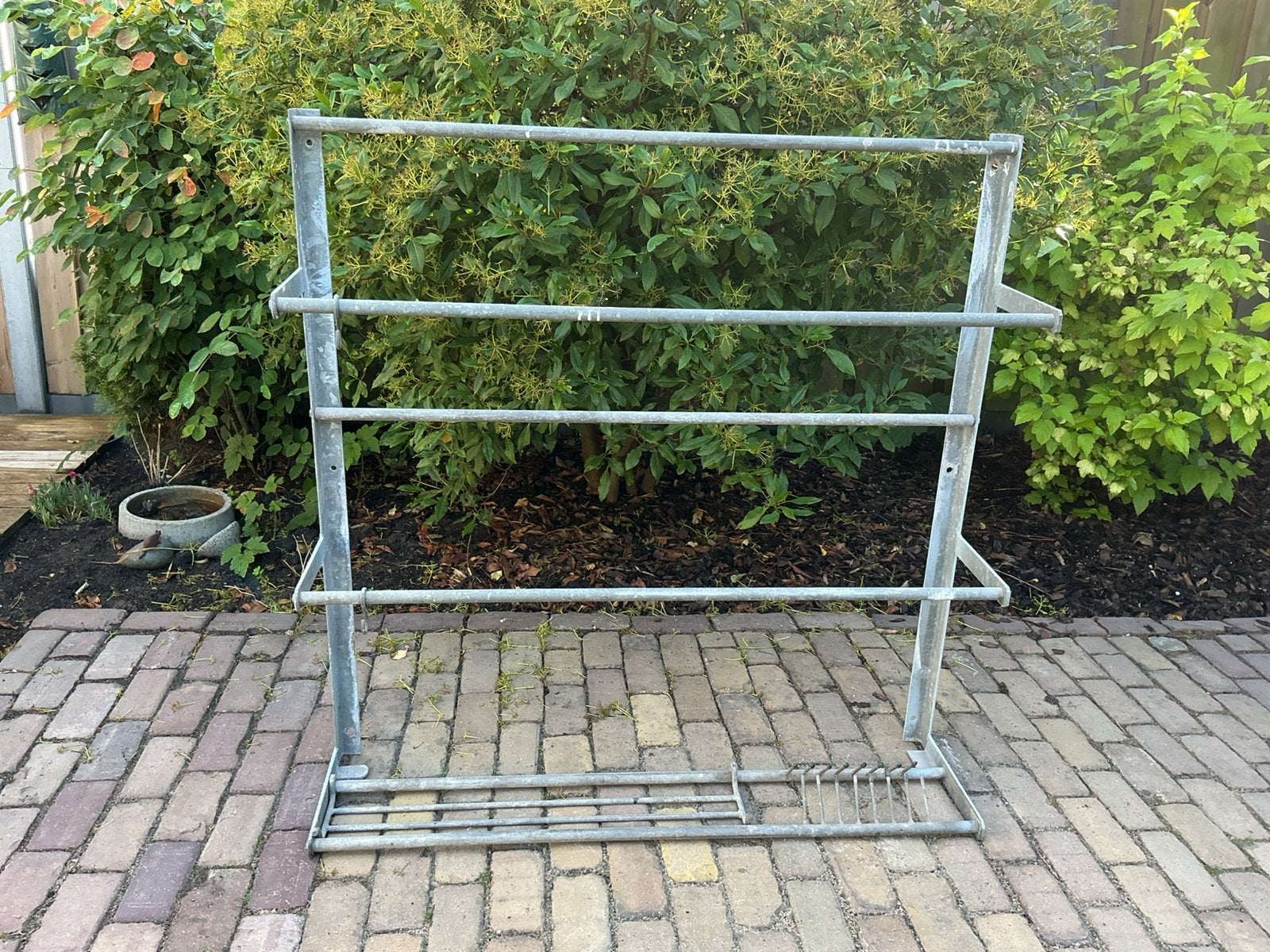 Gegalvaniseerd rek voor tuingereedschap of emmers, Ophalen, Gebruikt