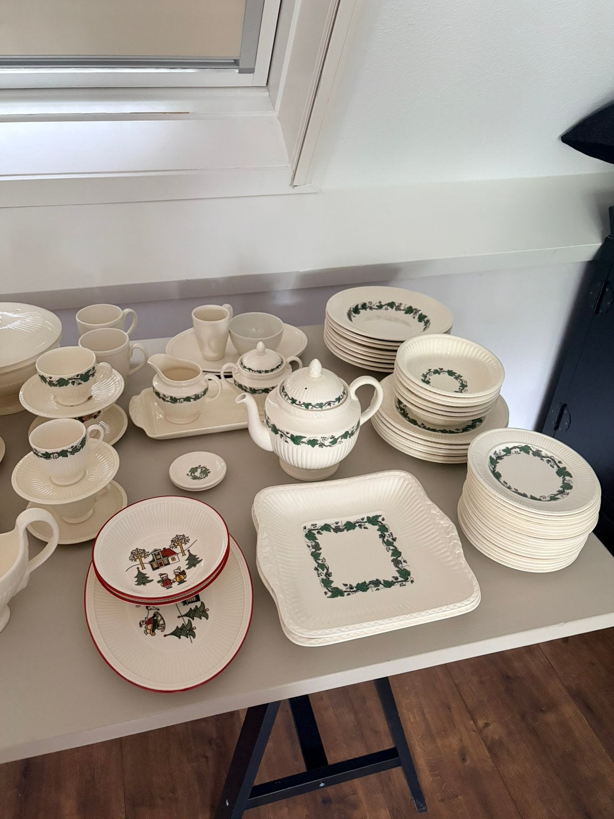 Wedgwood Stratford 53-delig servies, als nieuw!, Ophalen