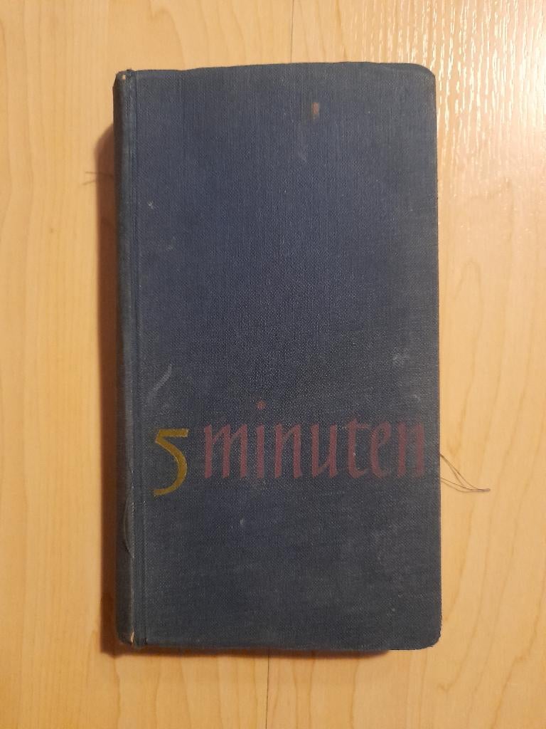 VIJF MINUTEN door H Giesen Een Bijbelwoord voor elke dag, Boeken, Ophalen of Verzenden, Gelezen