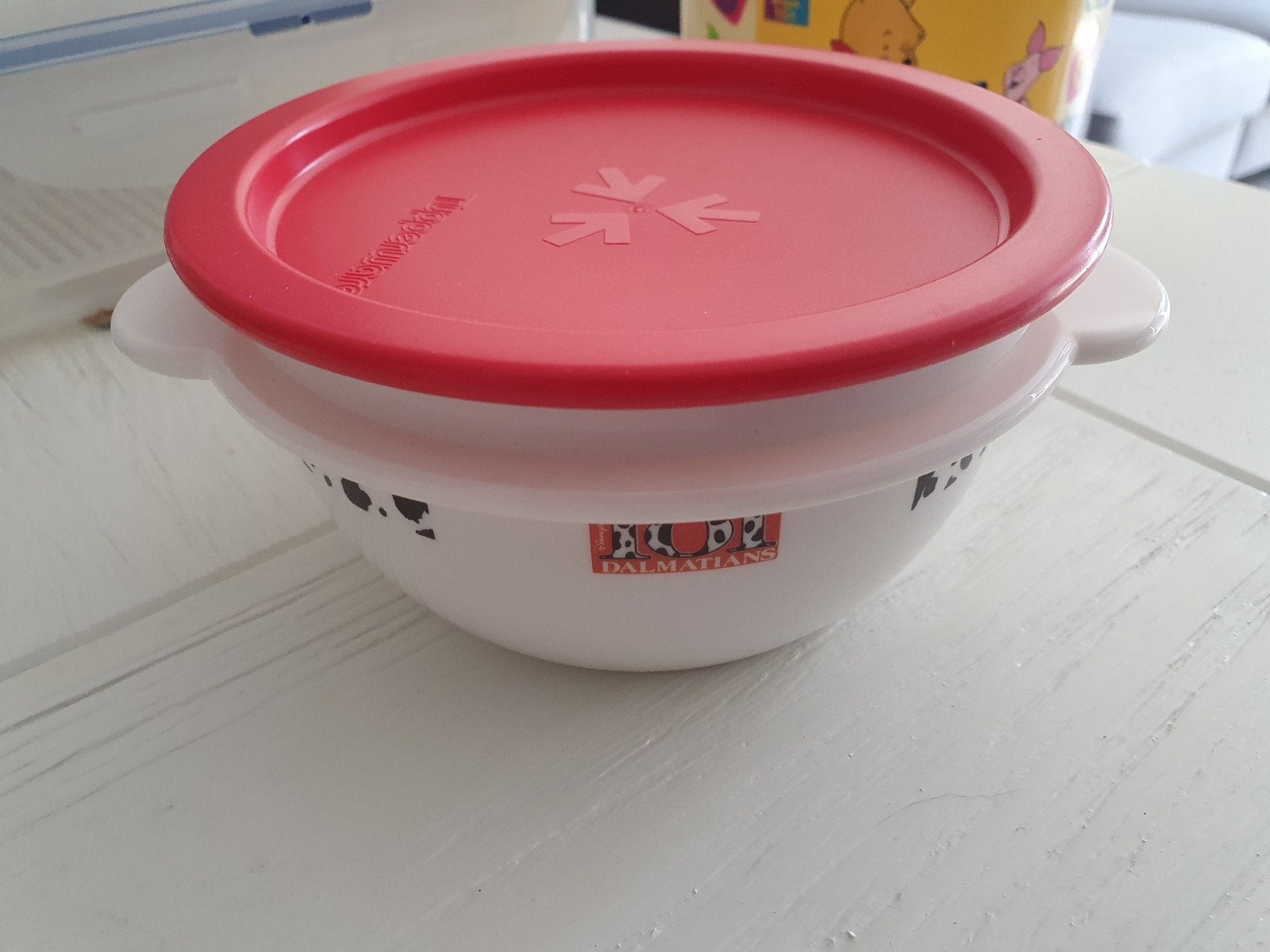 Tupperware 101 Dalmatiërs schaal met deksel - 400ml, Huis en Inrichting, Keuken | Tupperware, Gebruikt, Schaal, Wit, Ophalen of Verzenden