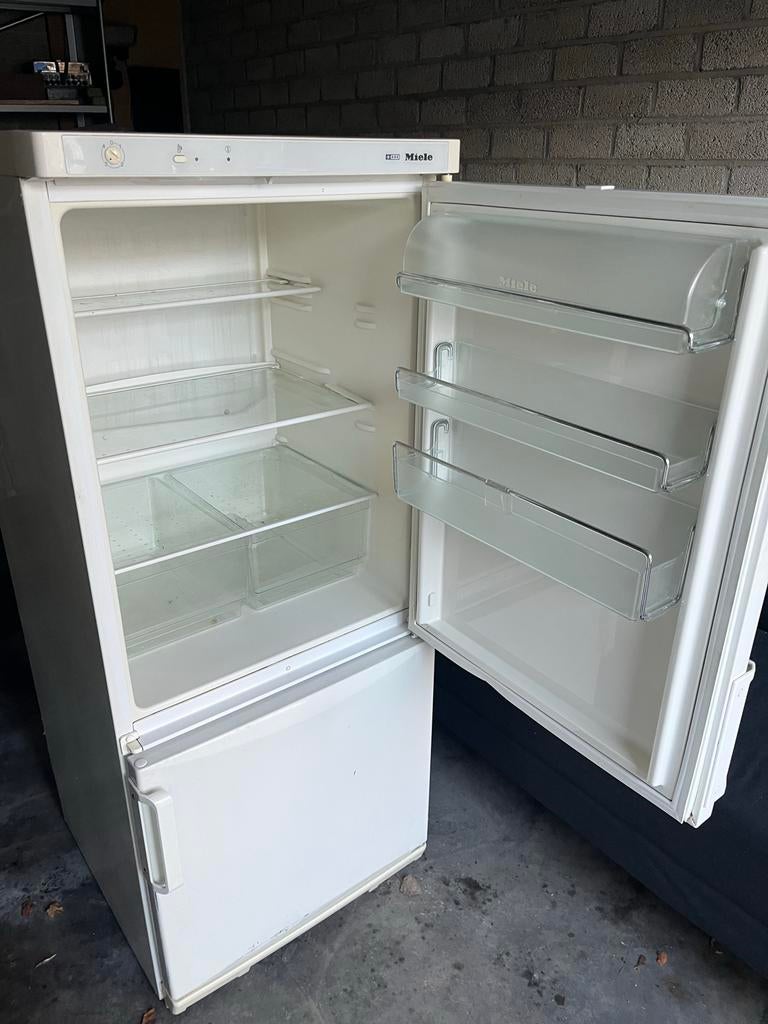 Miele koelvriescombinatie koelkast, Witgoed en Apparatuur, Ophalen, Gebruikt, 200 liter of meer, Met aparte vriezer