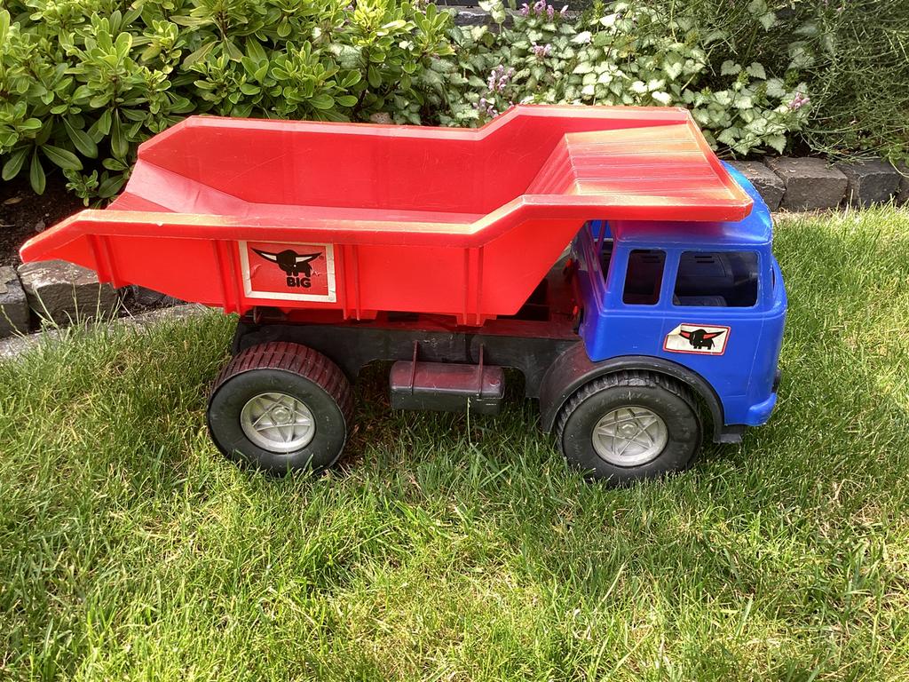 BIG kiepauto, vrachtwagen, stevig en groot, Ophalen, Zo goed als nieuw