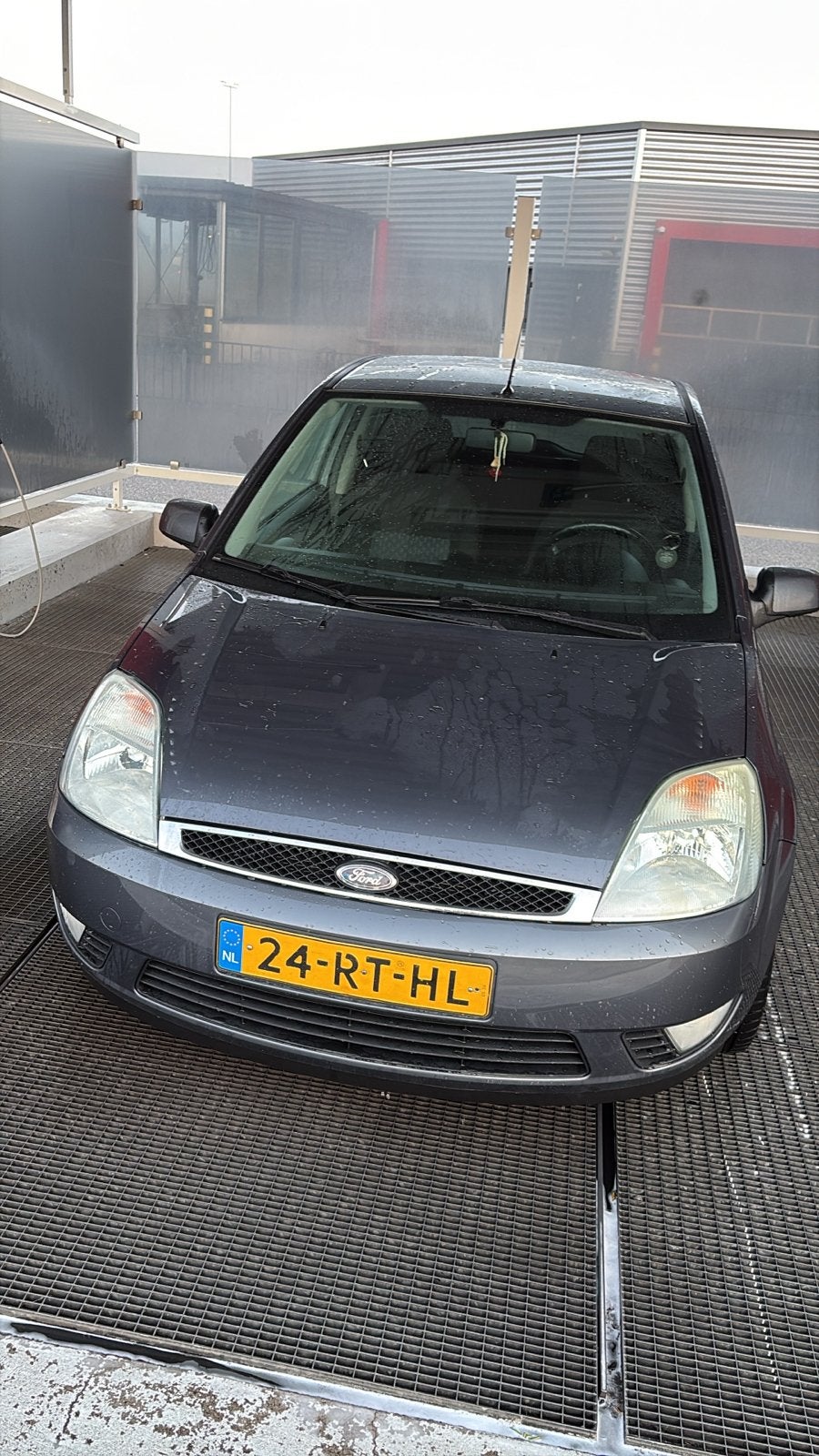Ford Fiësta 1.3 8V 3DR 2005 Grijs, Auto's, 1299 cc, 40 €/maand, 4 cilinders, Origineel Nederlands