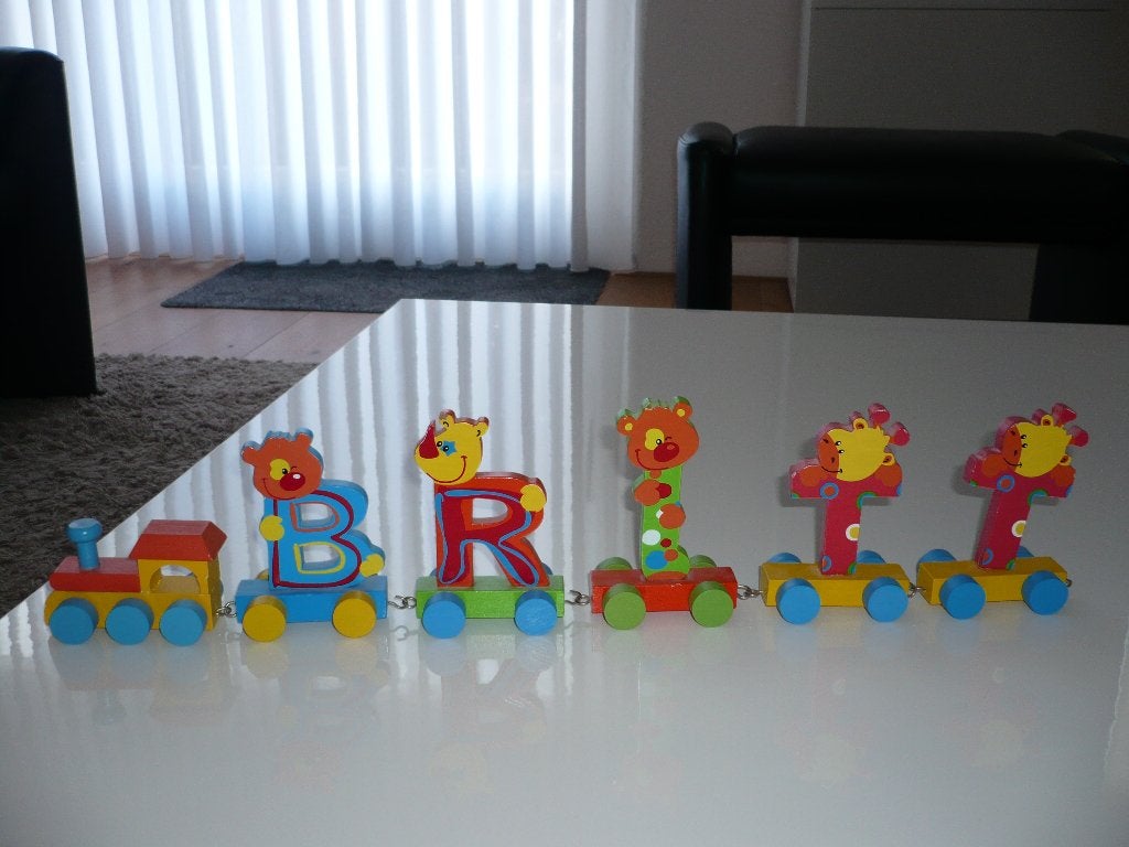 Houten Trein met de naam Britt, Ophalen of Verzenden