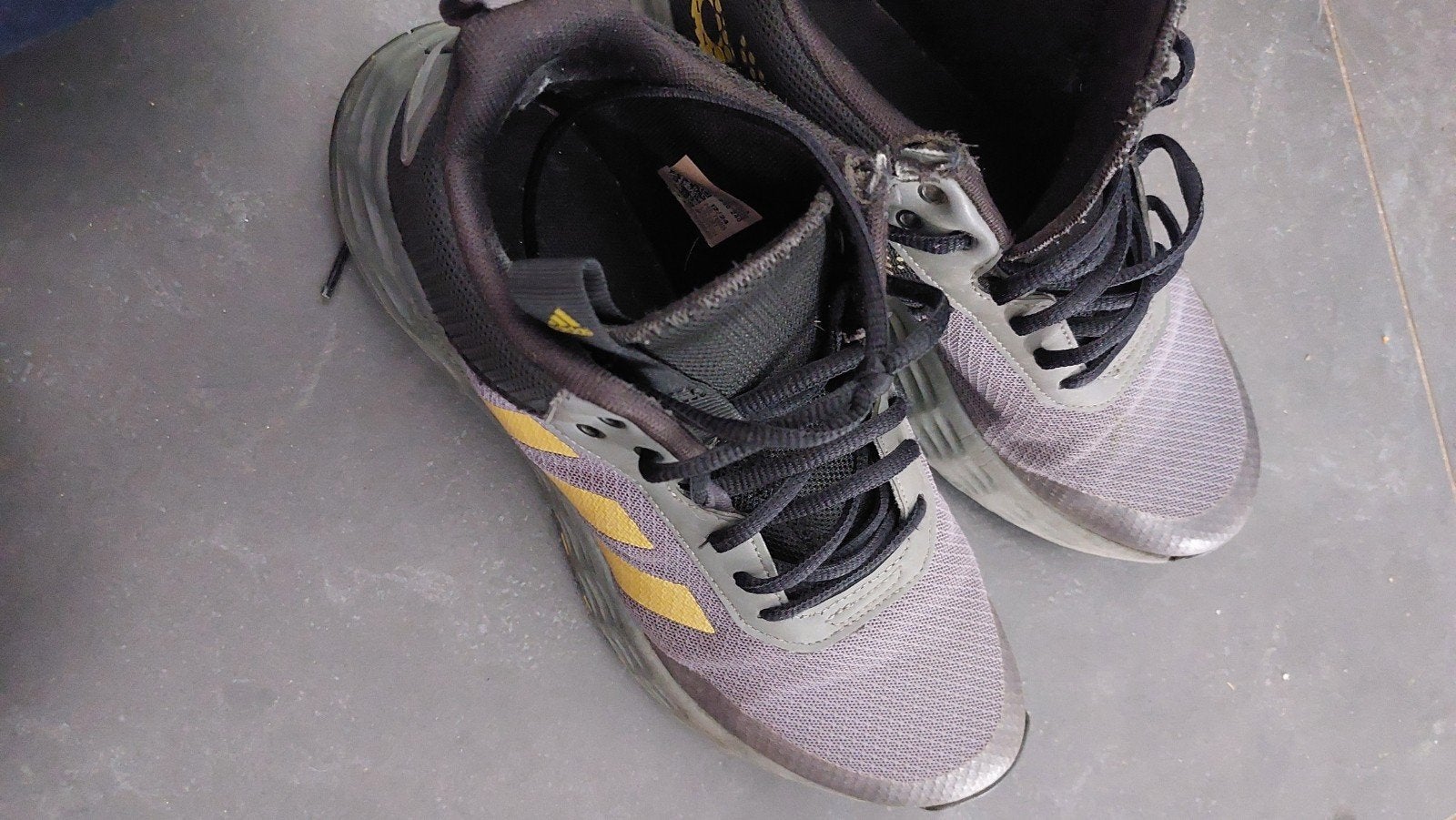 te koop Adidas schoenen mt 39,5, Ophalen of Verzenden