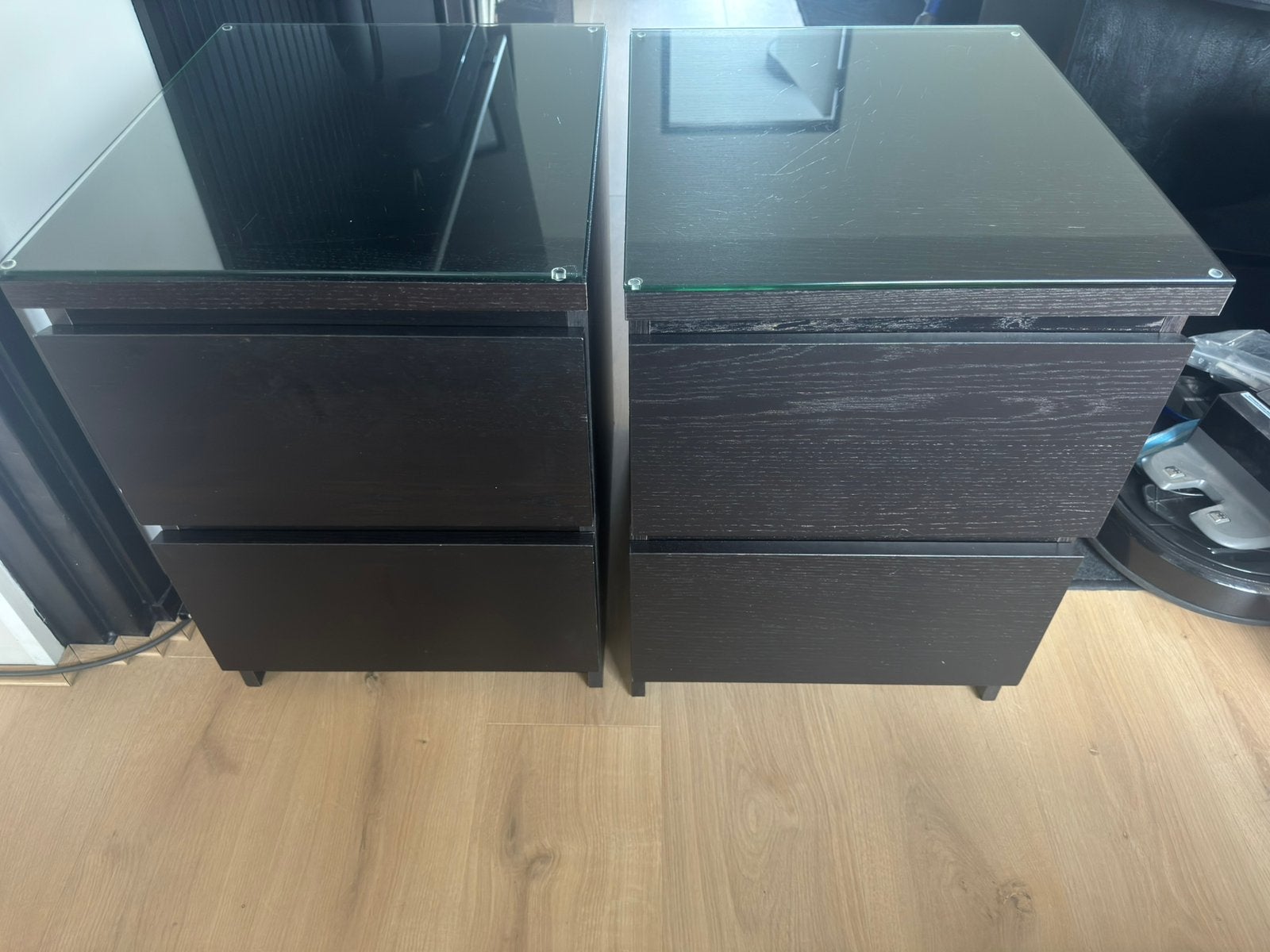 Ikea Malm nachtkastjes / ladekastjes met glasplaten, Ophalen, Zo goed als nieuw, Minder dan 45 cm, Minder dan 55 cm