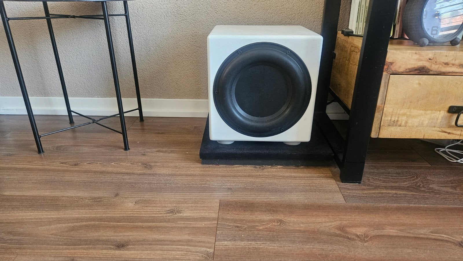 REL Q200E Subwoofer REPERATIE VEREIST!