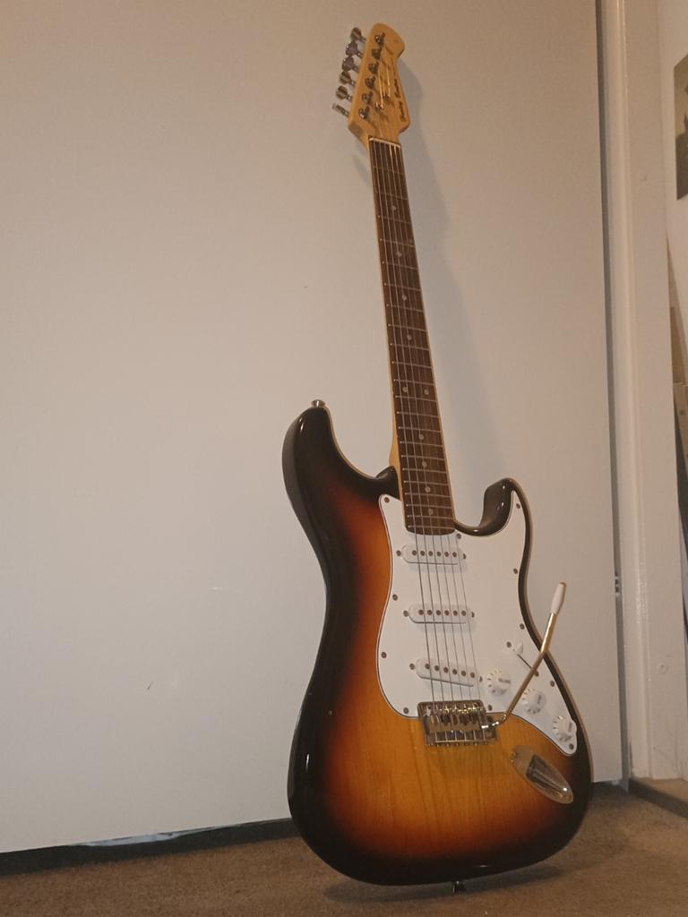 Evt. ruilen met basgitaar - elektrische gitaar, Ophalen of Verzenden, Gebruikt, Elektrisch