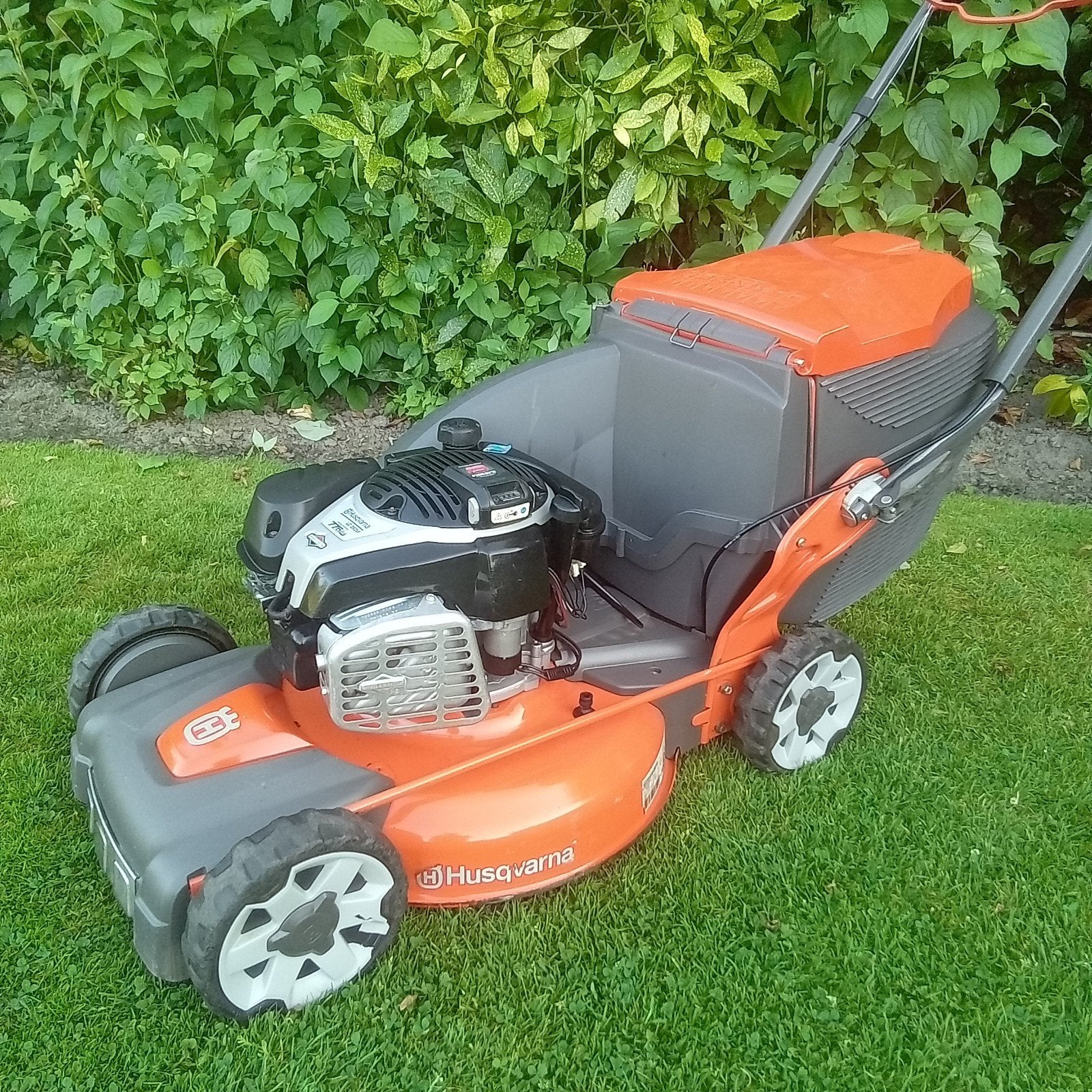 husqvarna grasmaaier Elektrische start Mulch zelfrijdend, Tuin en Terras, Grasmaaiers, Ophalen, Cirkelmaaier, Gebruikt, Versnellingen