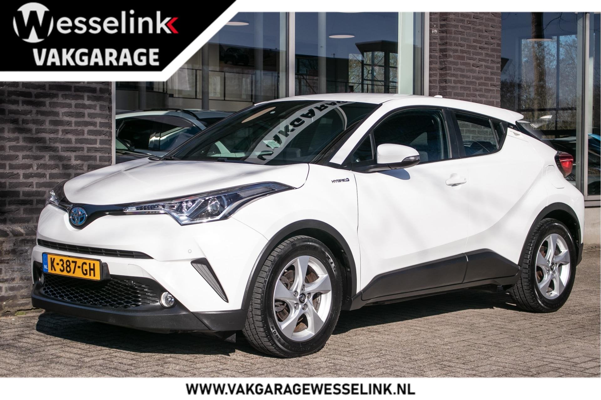 Toyota C-HR 1.8 Hybrid Dynamic | Camera | Navigatie | Stoelv, Auto's, Stof, 4 cilinders, 116 pk, Wit