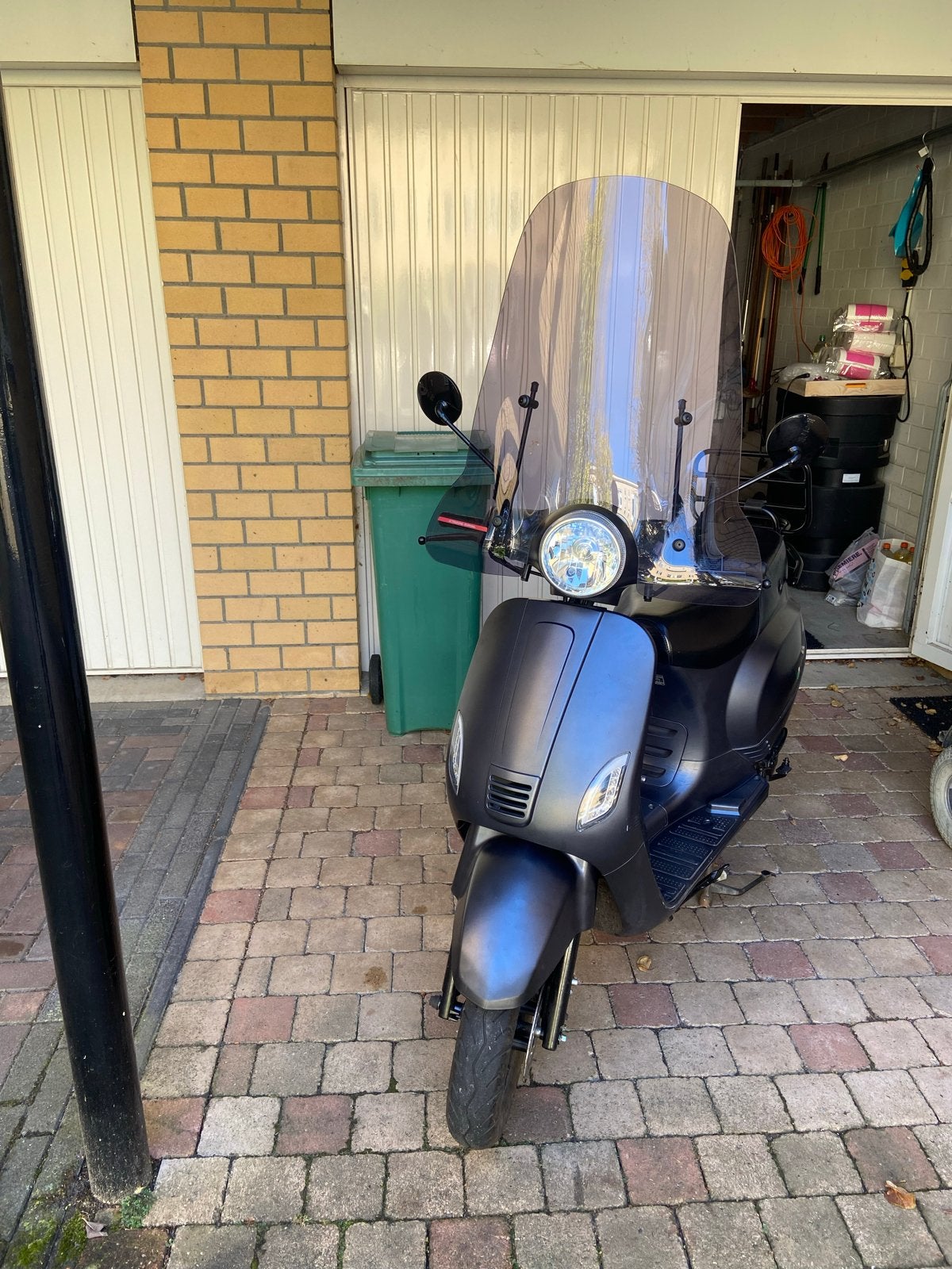 Senzo Scooter - Mat Grijs - Inclusief Windscherm, uit 2021, Ophalen of Verzenden, Gebruikt, Maximaal 25 km/u, Benzine