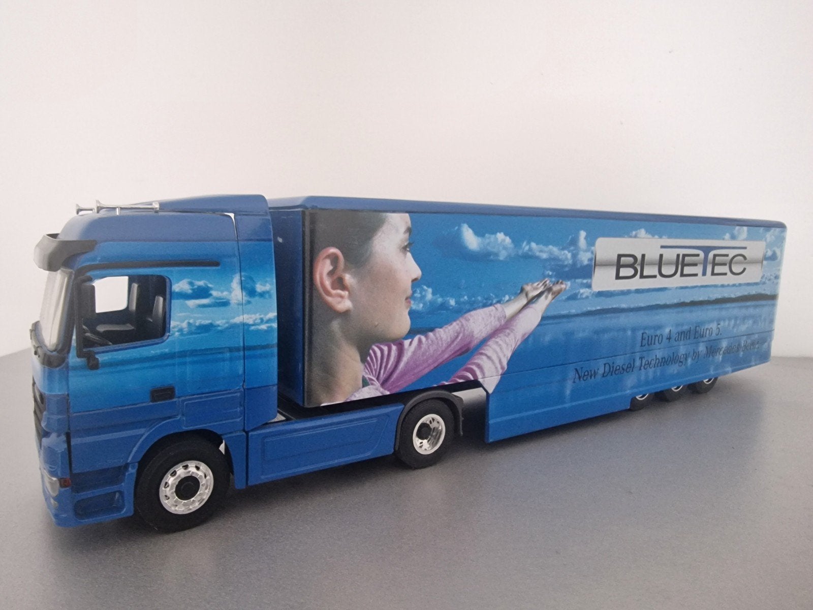 Nzg mercedes, Ophalen of Verzenden, Zo goed als nieuw, Bus of Vrachtwagen, Overige merken