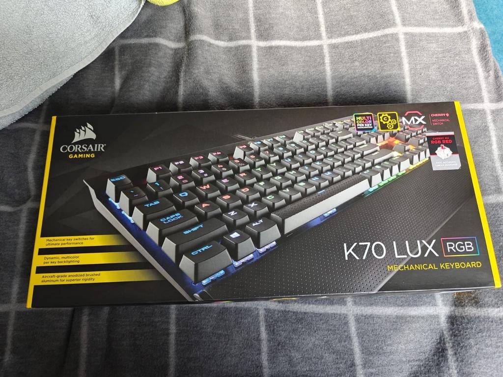 Corsair K70 LUX RGB Mechanical Gaming Keyboard QWERTY, Computers en Software, Toetsenborden, Gebruikt, Gaming toetsenbord, Ophalen of Verzenden