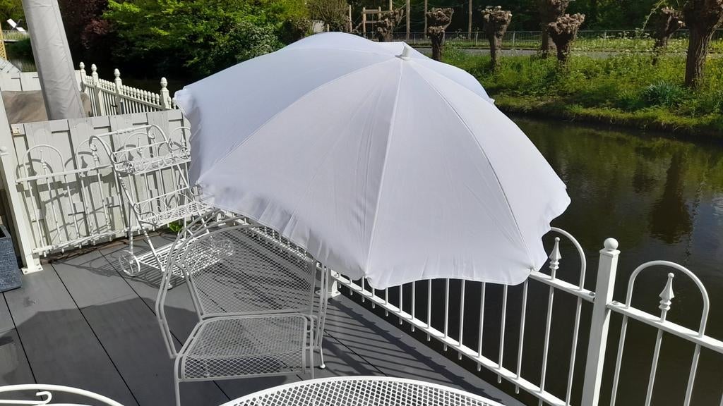 Witte parasol, Tuin en Terras, Parasols, Zo goed als nieuw, Overige typen, 1 tot 2 meter, Ophalen
