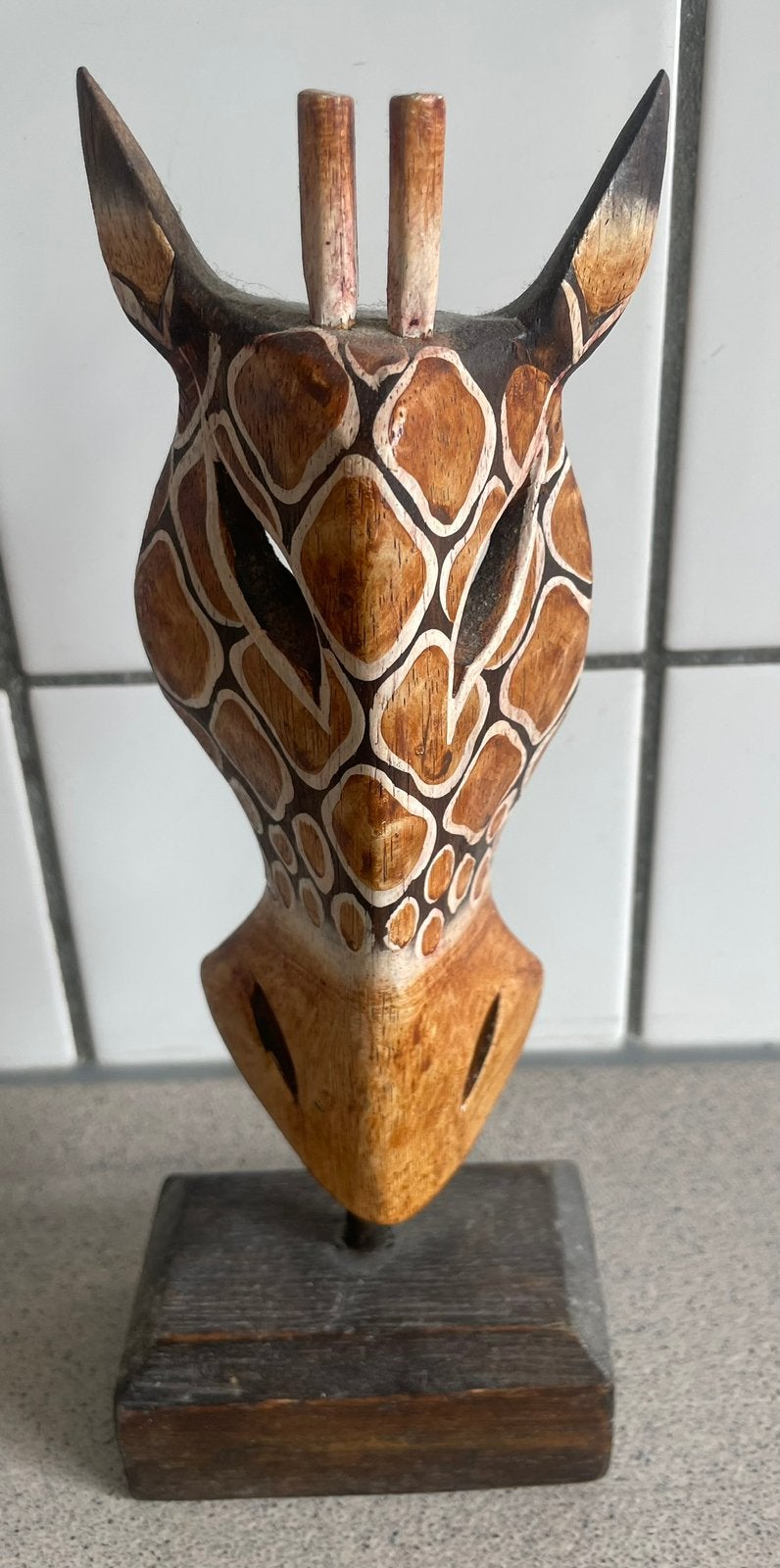 Giraf masker op standaard giraffe, Ophalen of Verzenden, Paard, Beeldje of Figuurtje