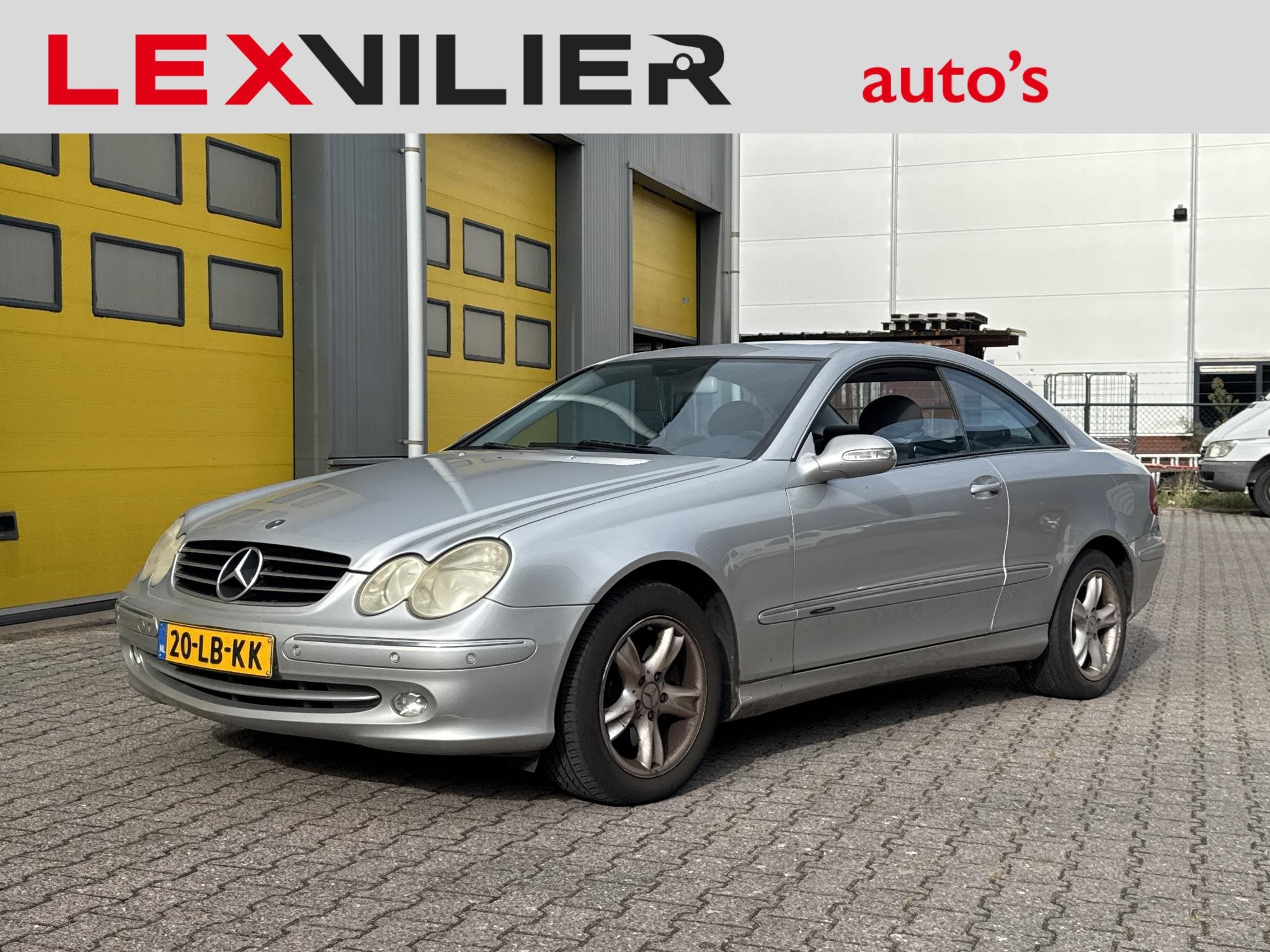 Mercedes-Benz CLK-klasse Coupé 320 Elegance, Auto's, Gebruikt, CLK, 1500 kg, 750 kg