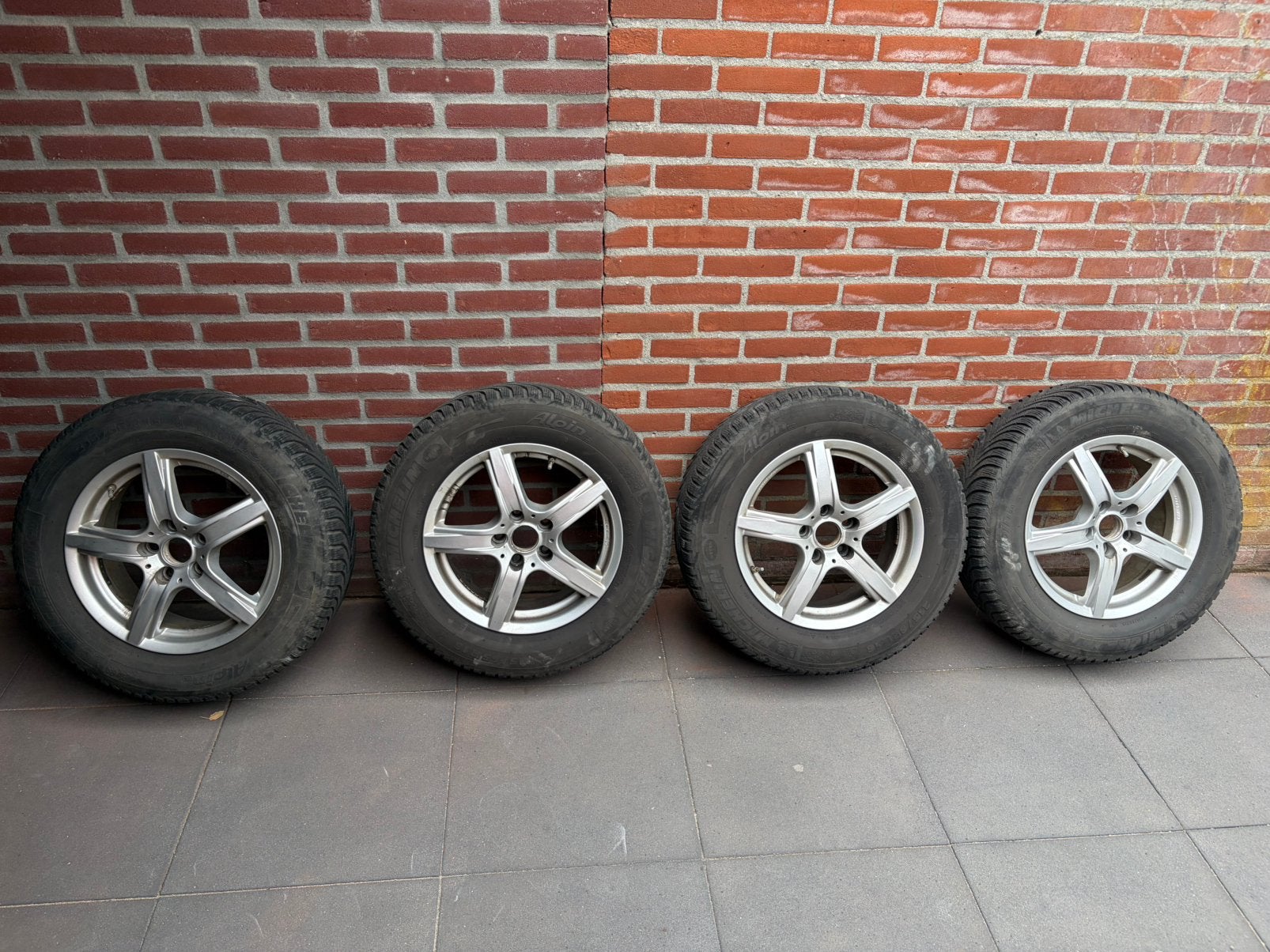 4x winterbanden inclusief velg michelin 215/65/R16, Auto-onderdelen, Banden en Velgen, Ophalen, 215 mm, 16 inch, Winterbanden